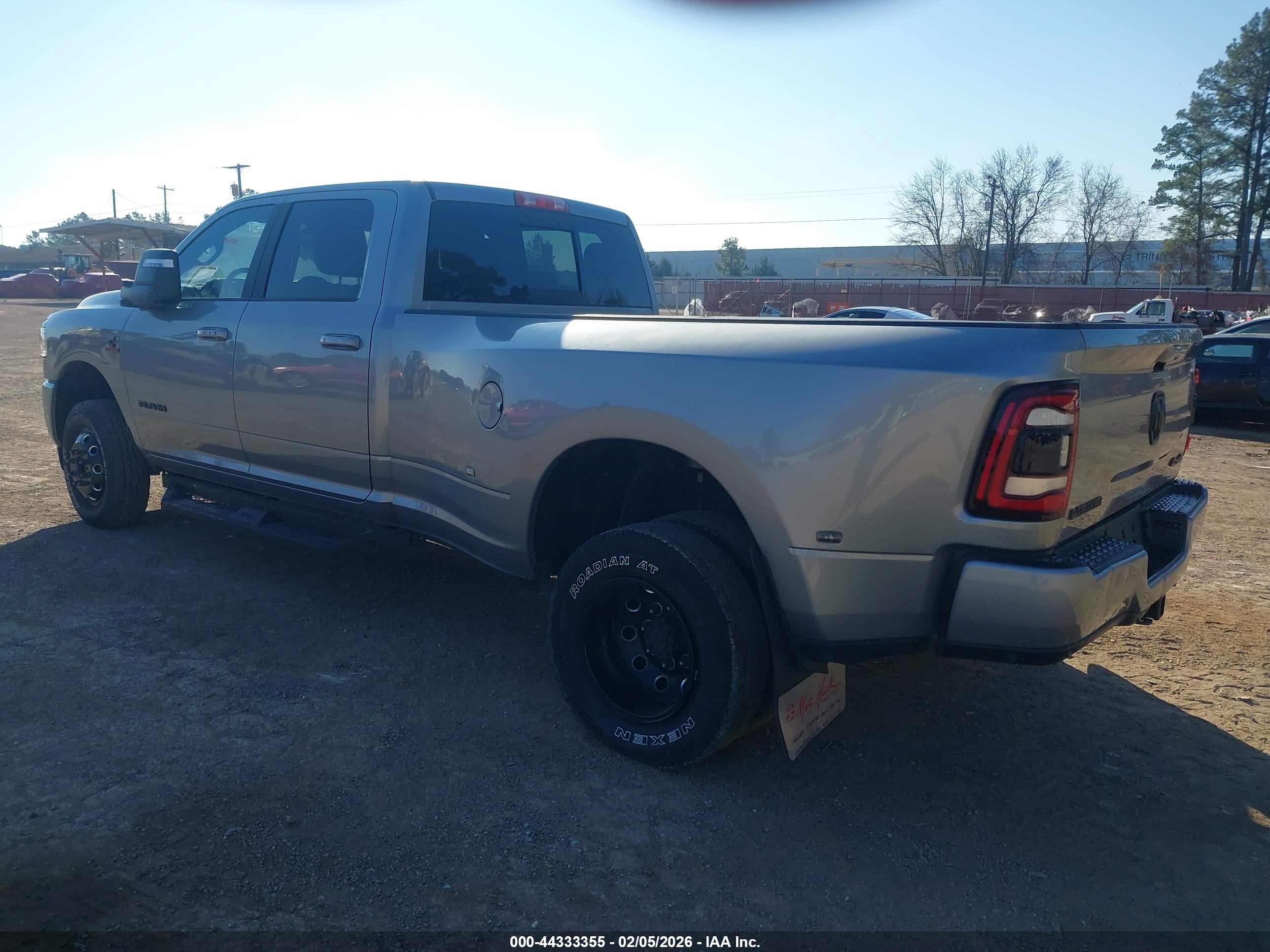 RAM 3500 image 3