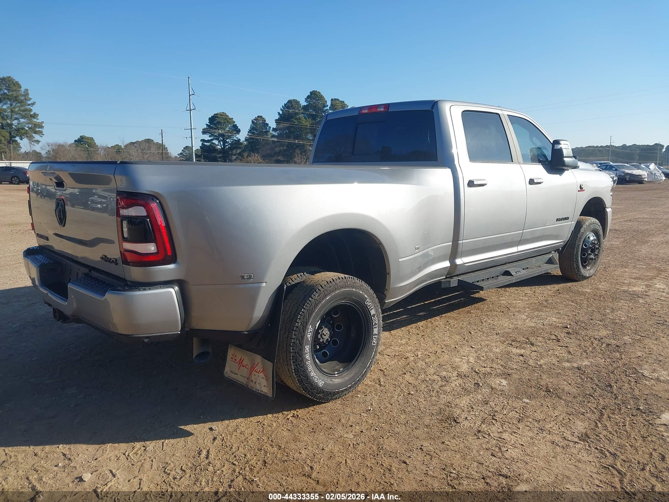 RAM 3500 image 4