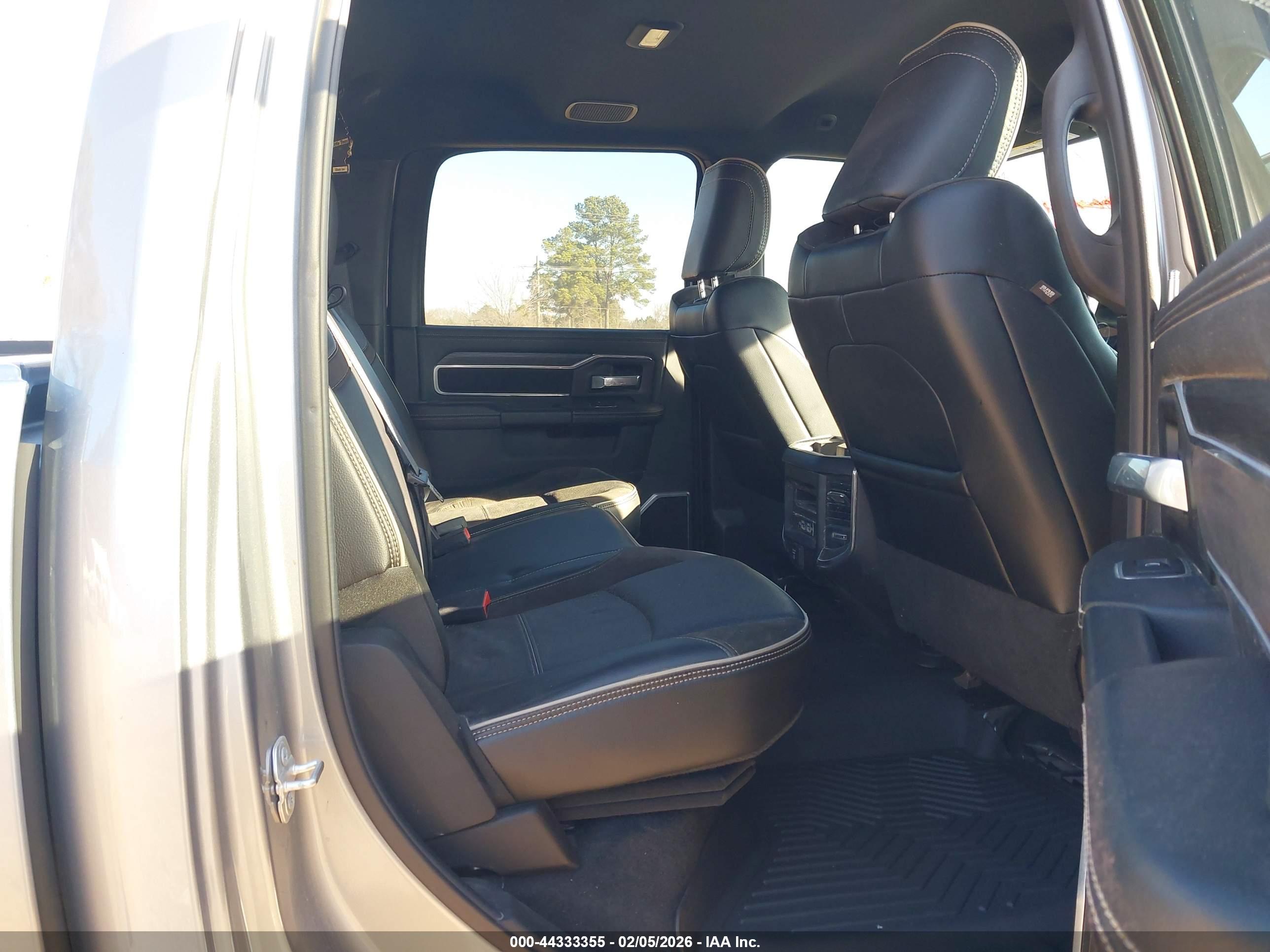 RAM 3500 image 8