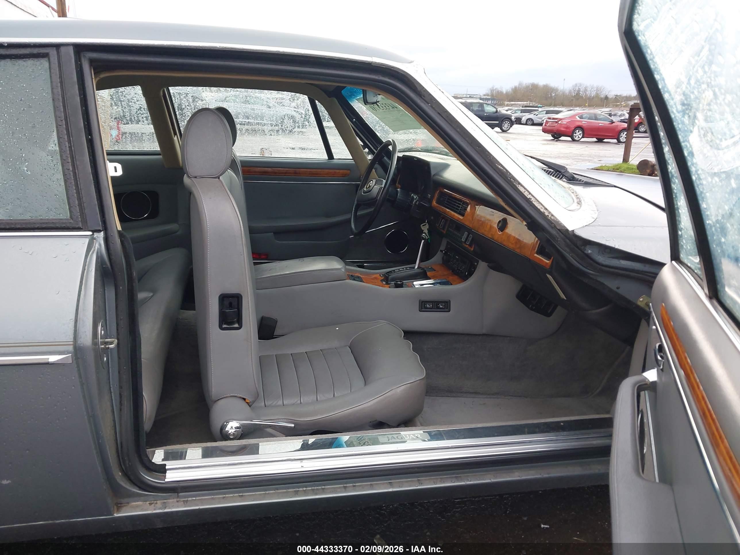 JAGUAR XJS image 5