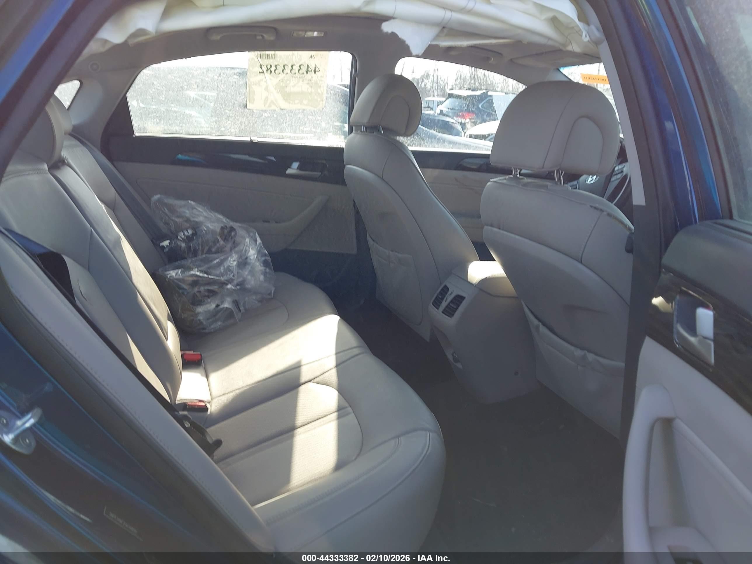 HYUNDAI SONATA image 8