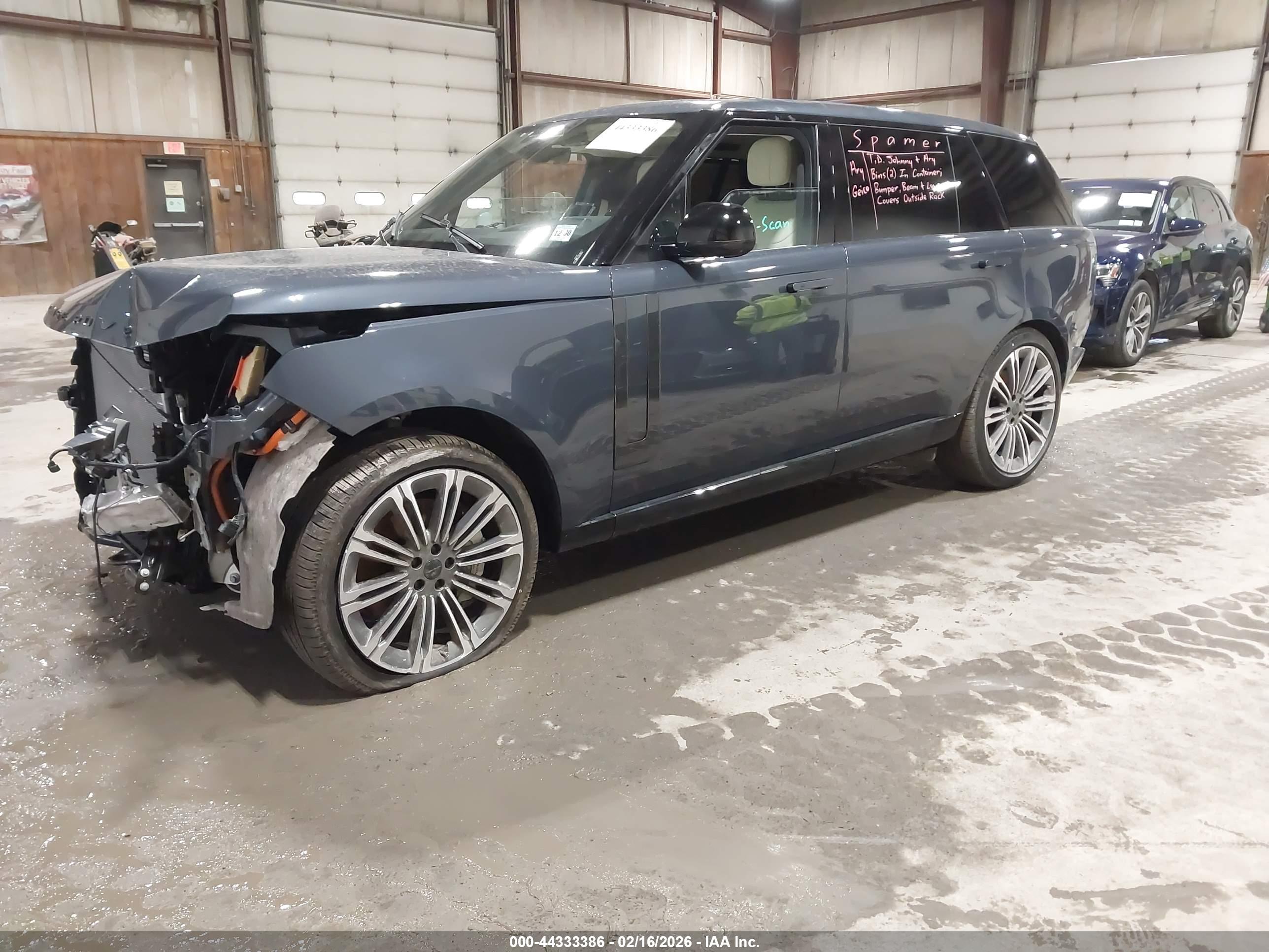 LAND ROVER image 2