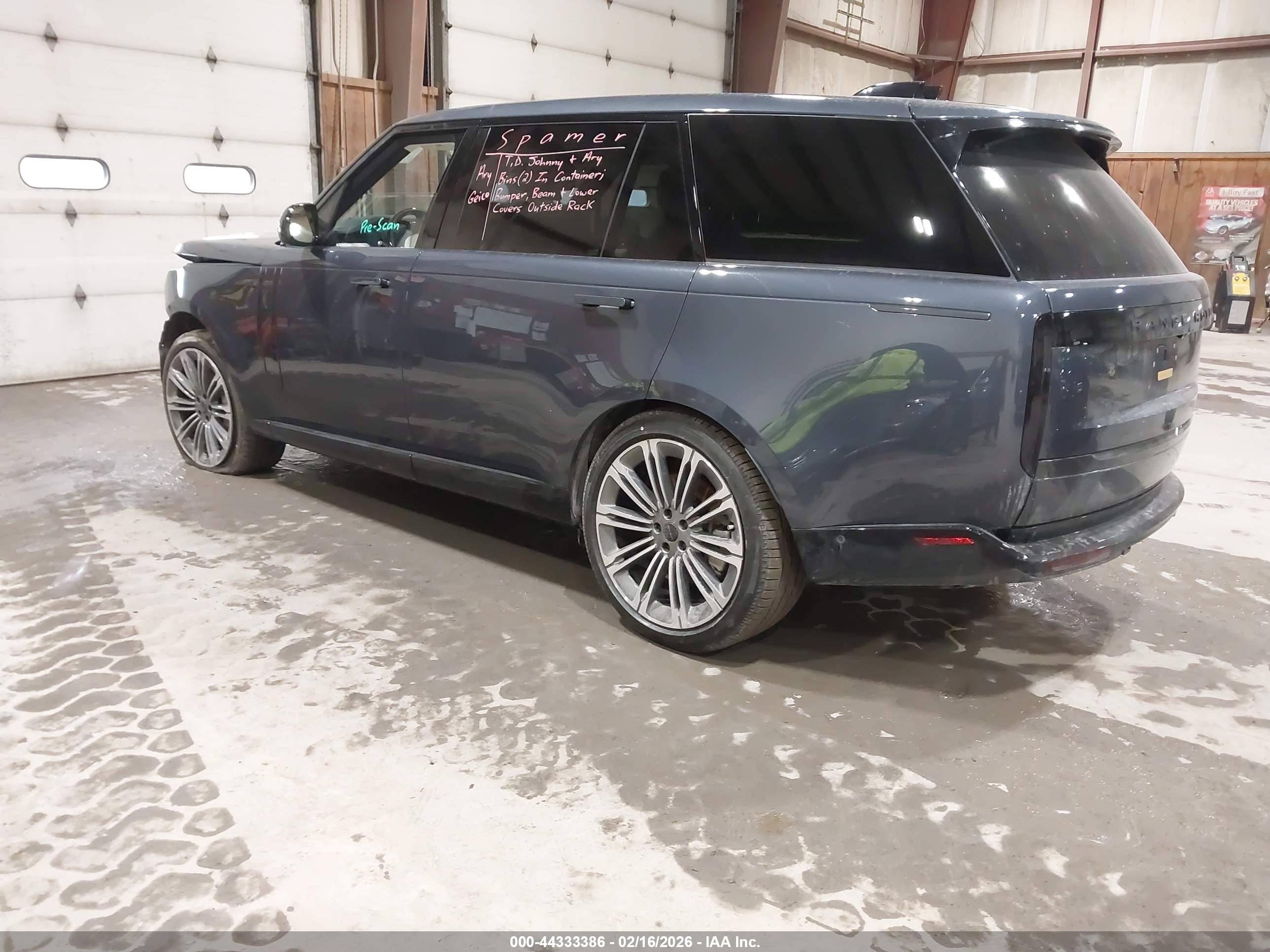 LAND ROVER image 3
