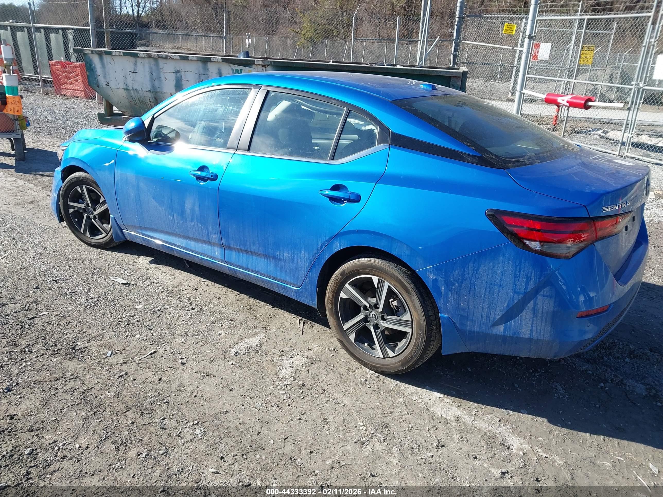 NISSAN SENTRA image 3