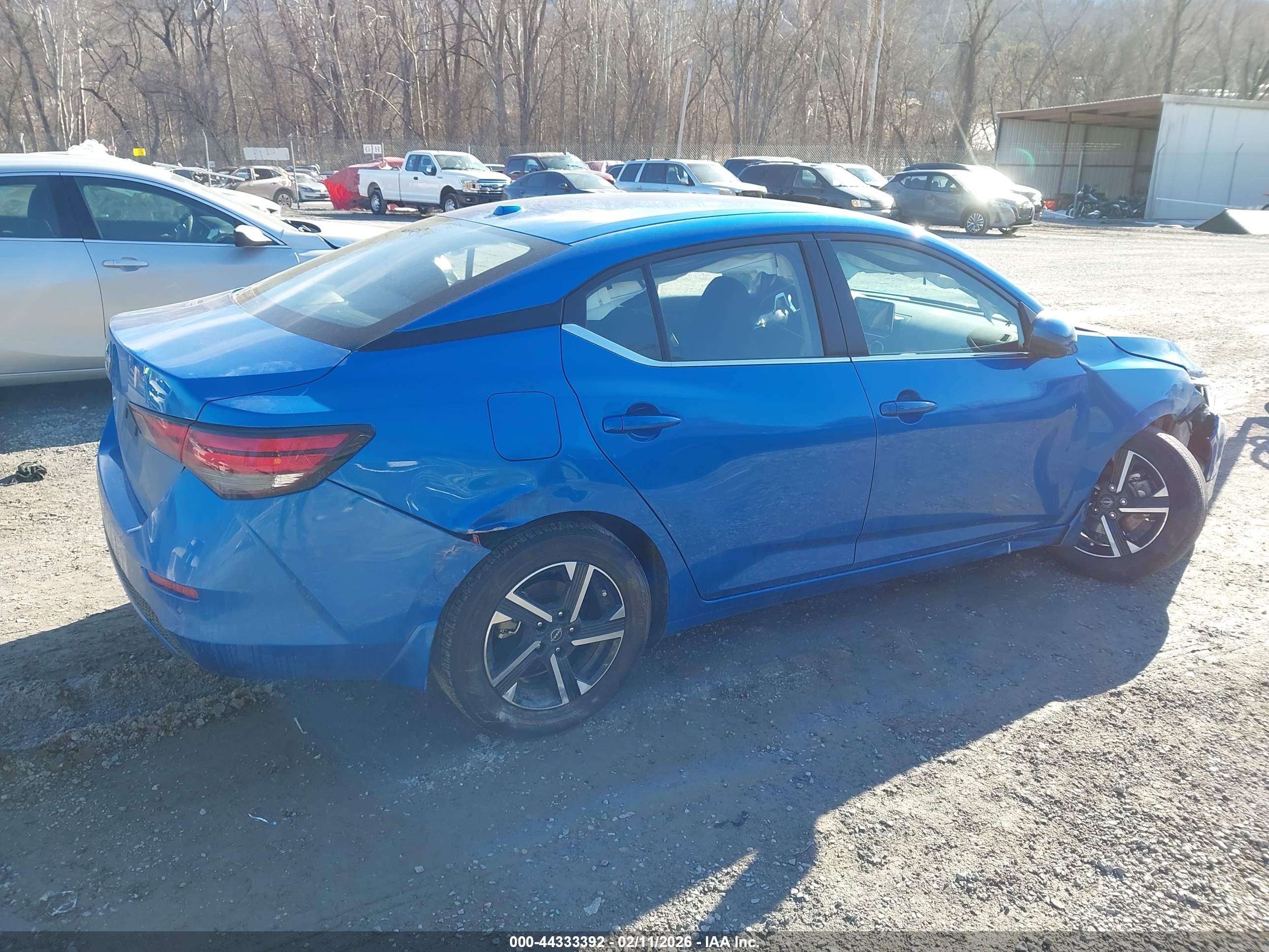 NISSAN SENTRA image 4