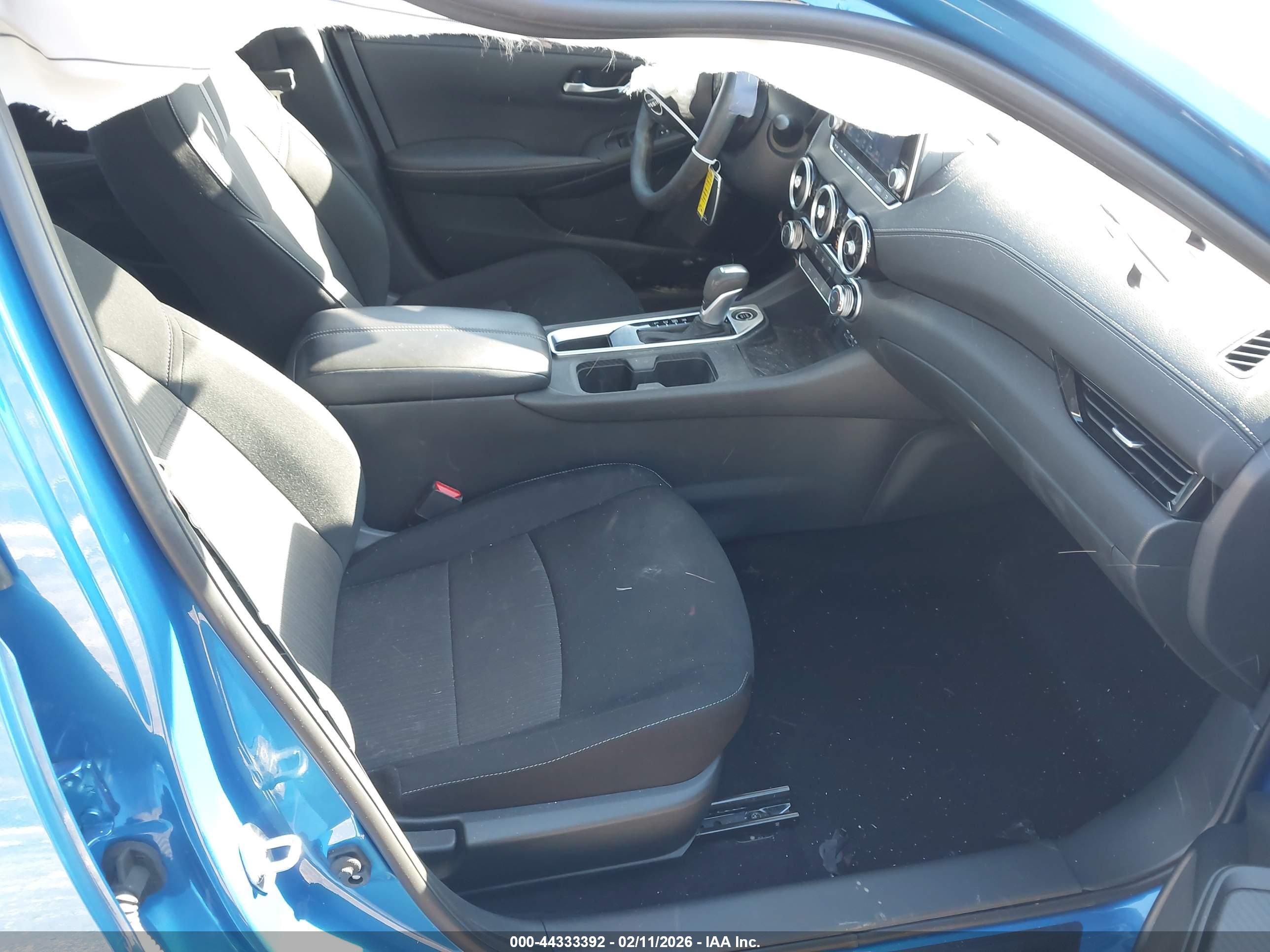 NISSAN SENTRA image 5