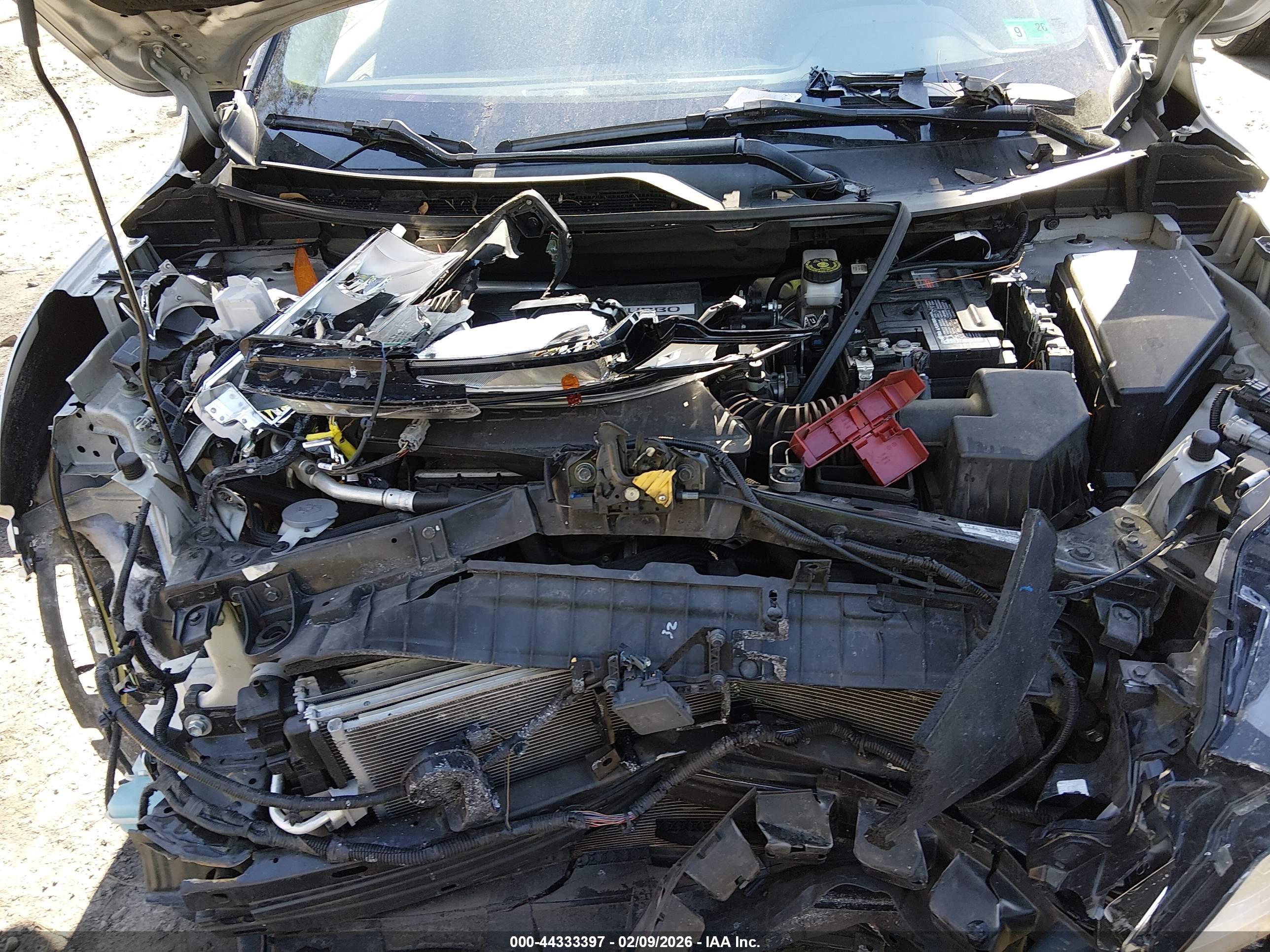 NISSAN ROGUE image 10