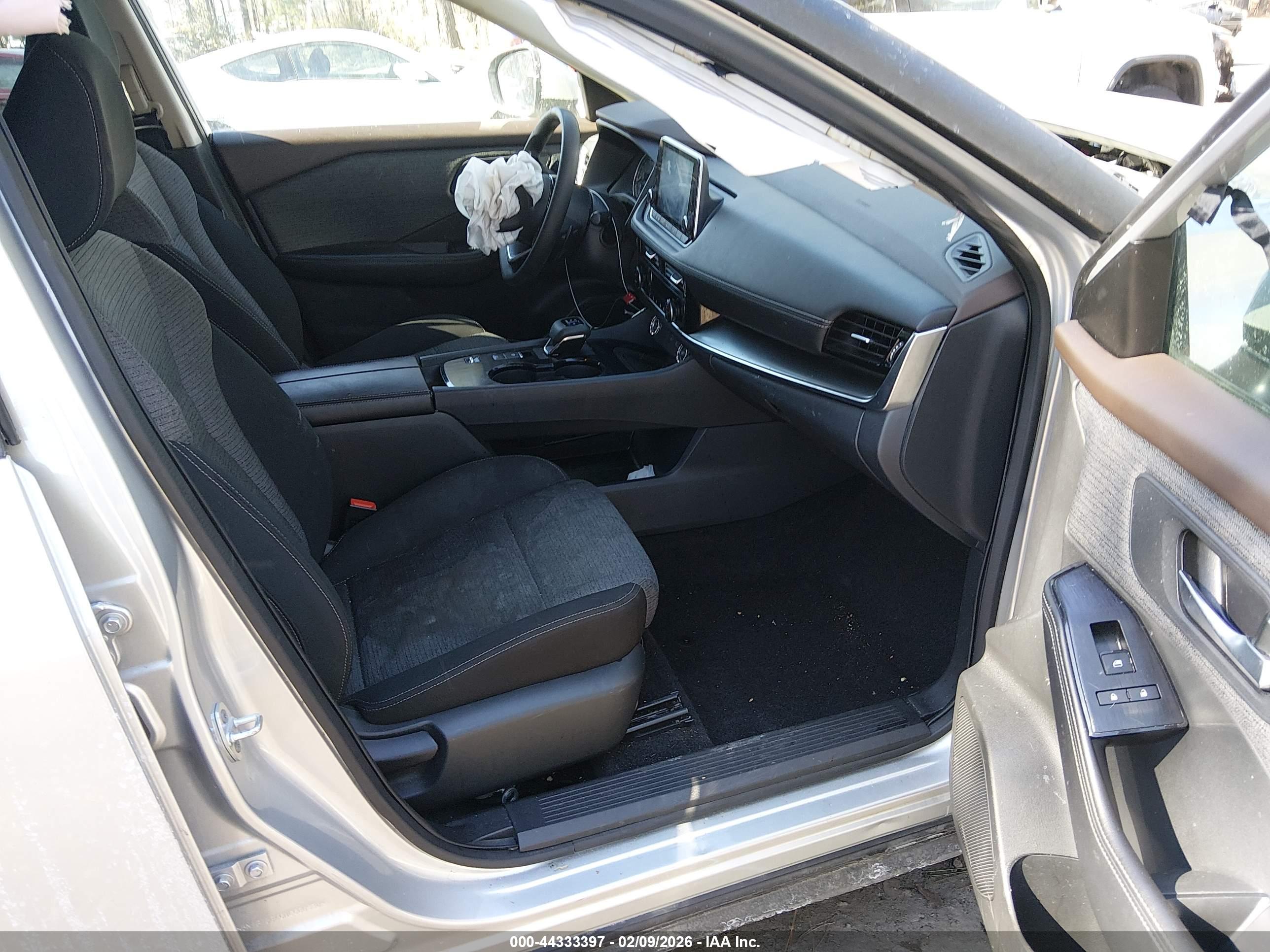 NISSAN ROGUE image 5