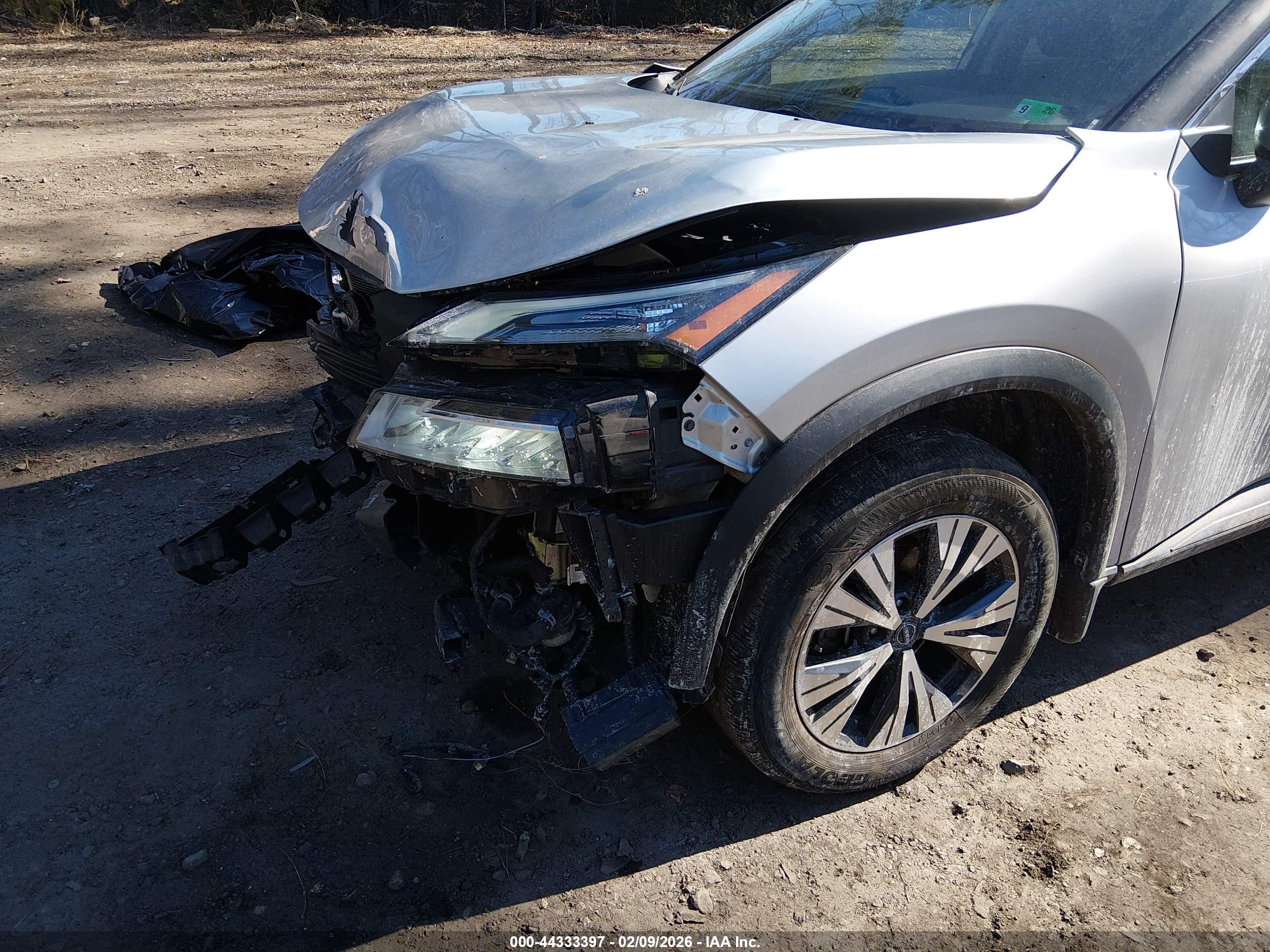 NISSAN ROGUE image 6