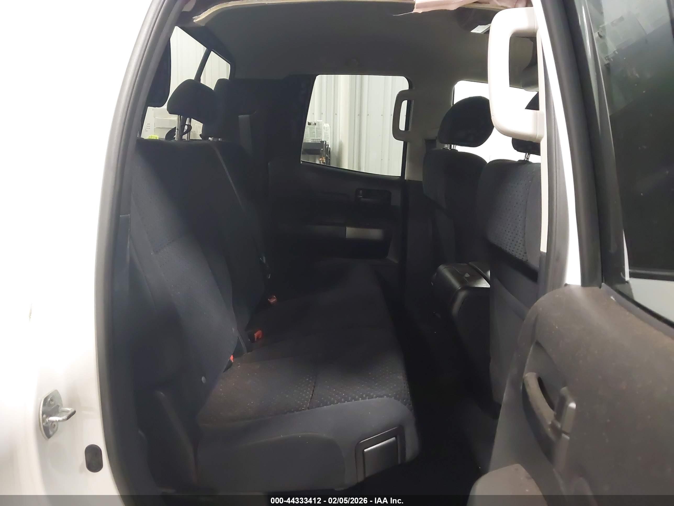 TOYOTA TUNDRA image 8
