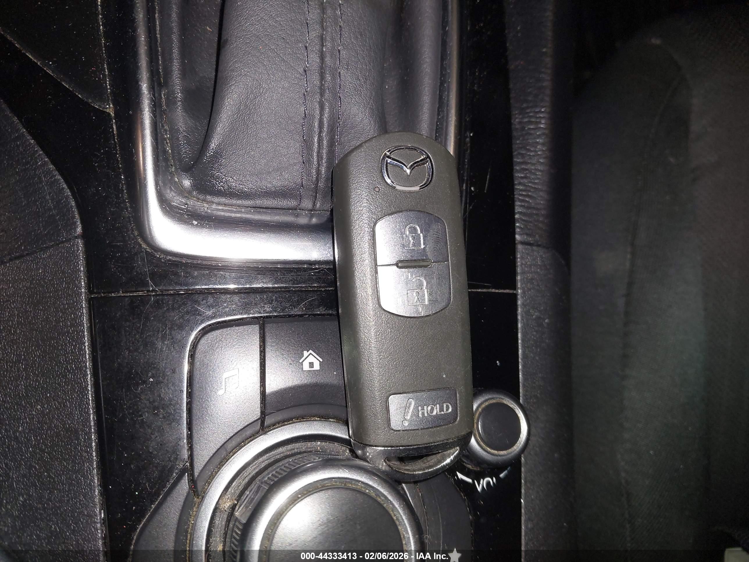 MAZDA MAZDA3 image 11