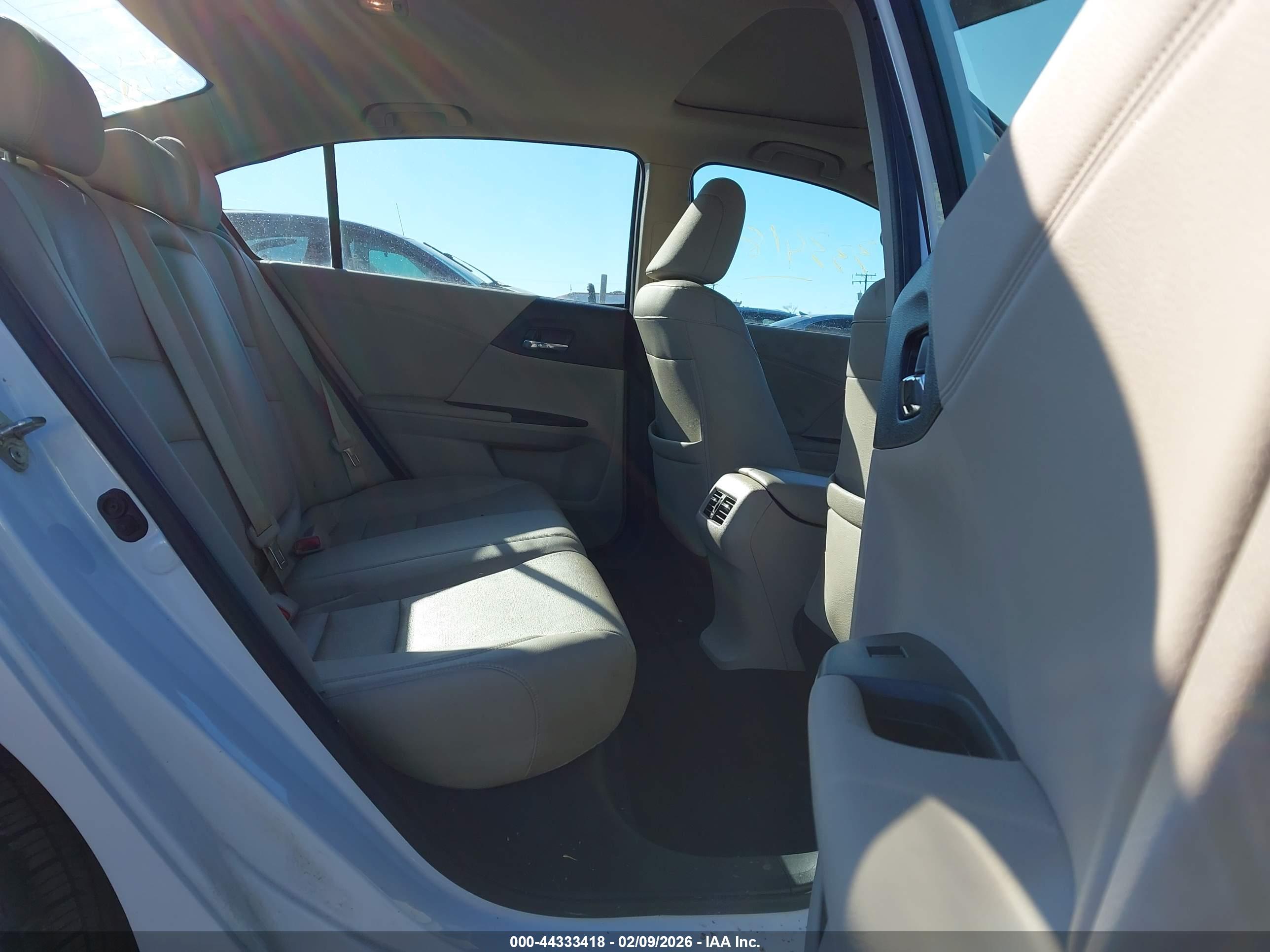 HONDA ACCORD image 8