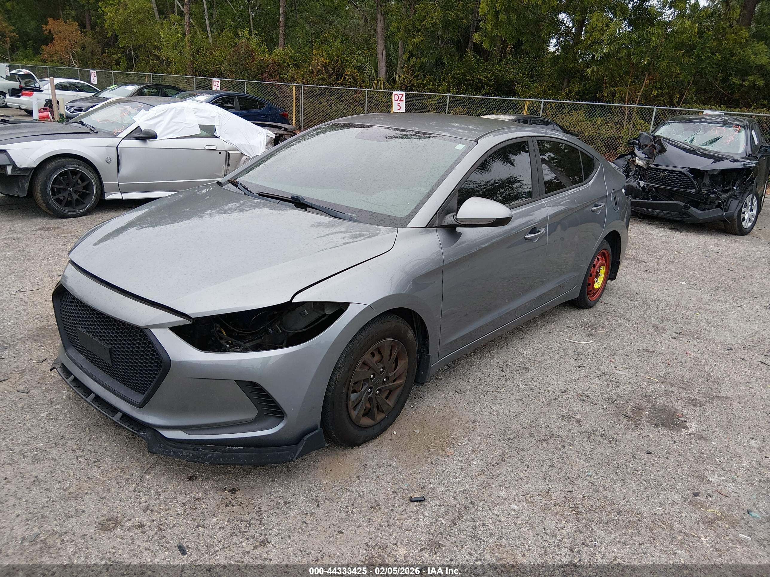 HYUNDAI ELANTRA image 2
