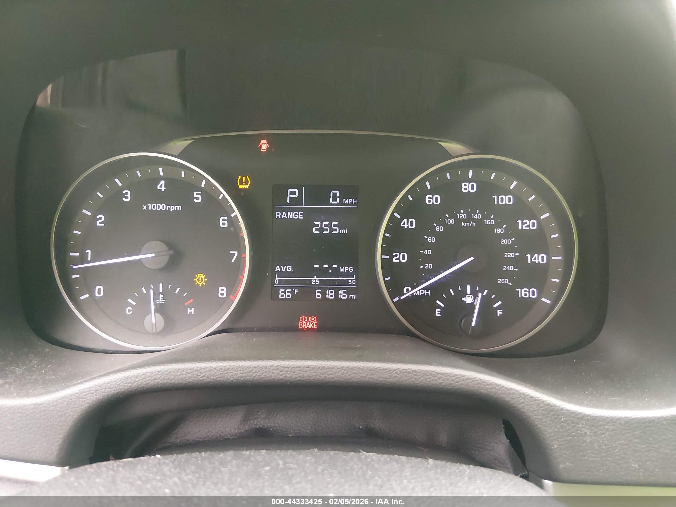 HYUNDAI ELANTRA image 7