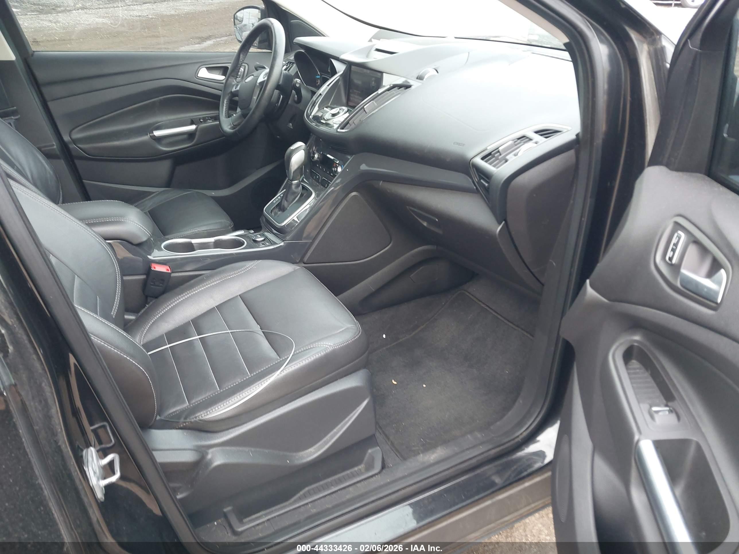 FORD ESCAPE image 5