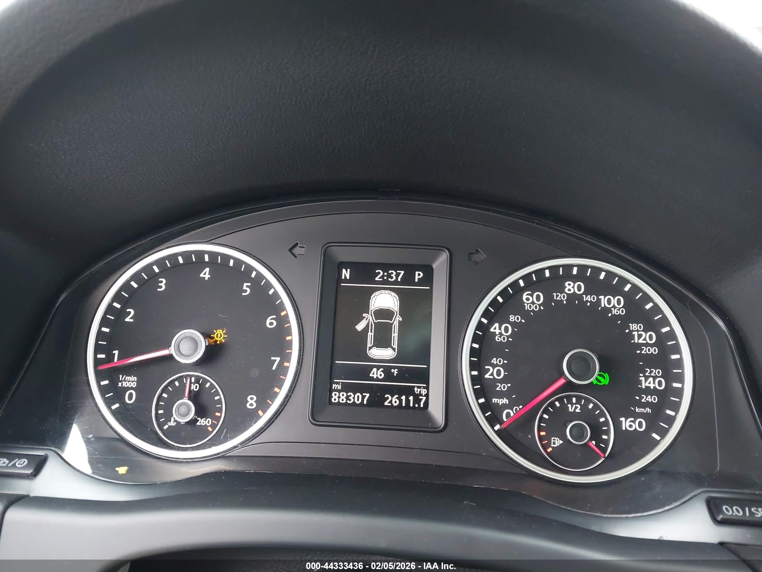VOLKSWAGEN TIGUAN image 7