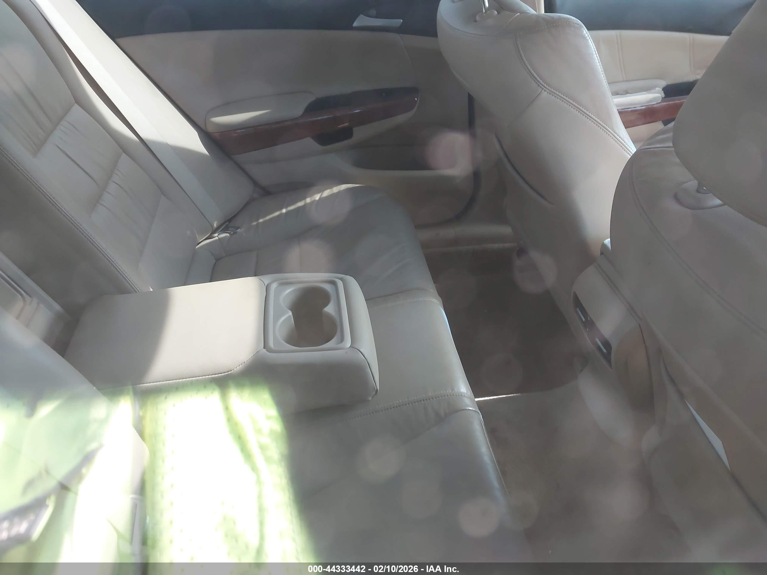 HONDA ACCORD image 8