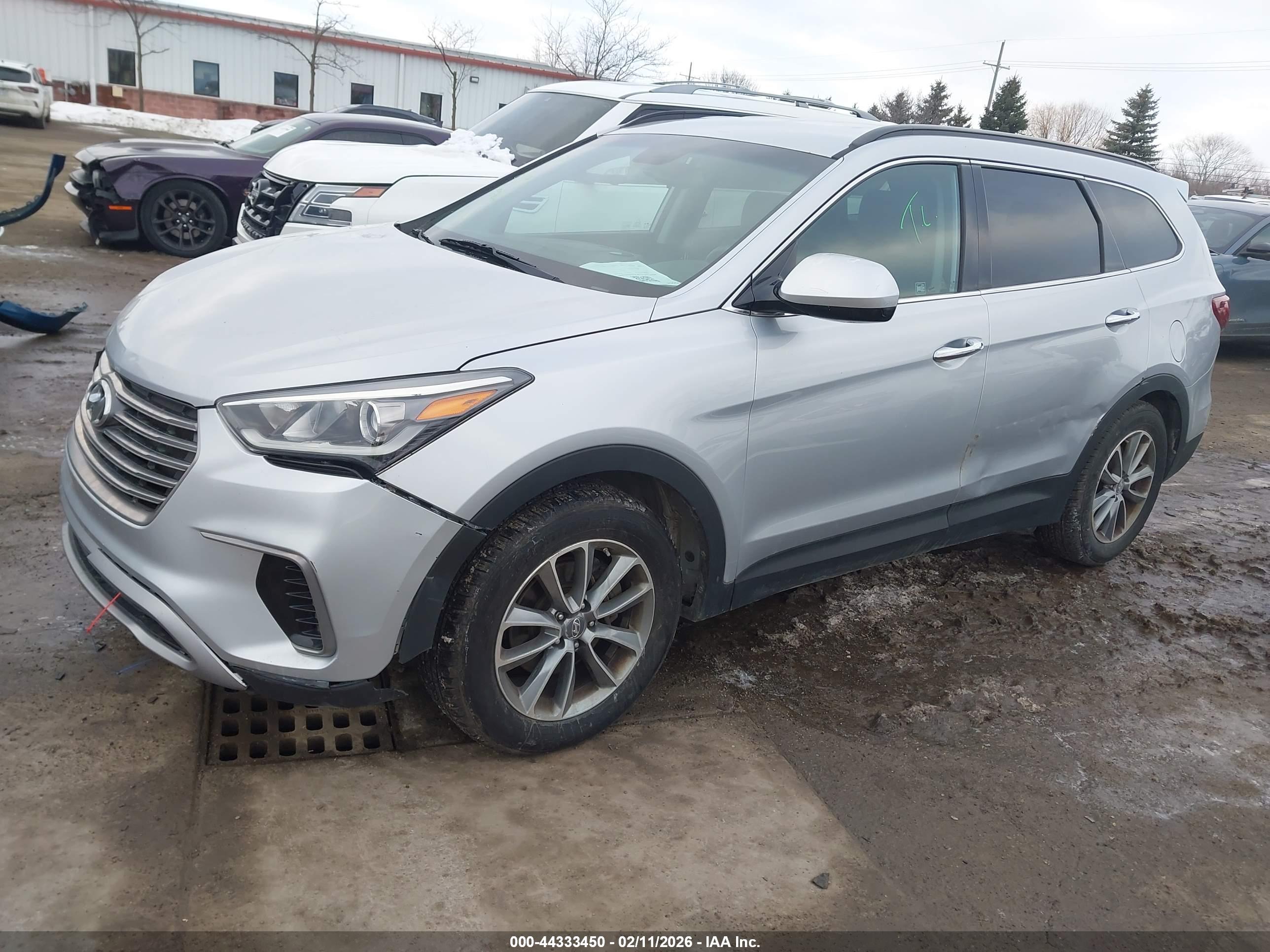 HYUNDAI SANTA image 2