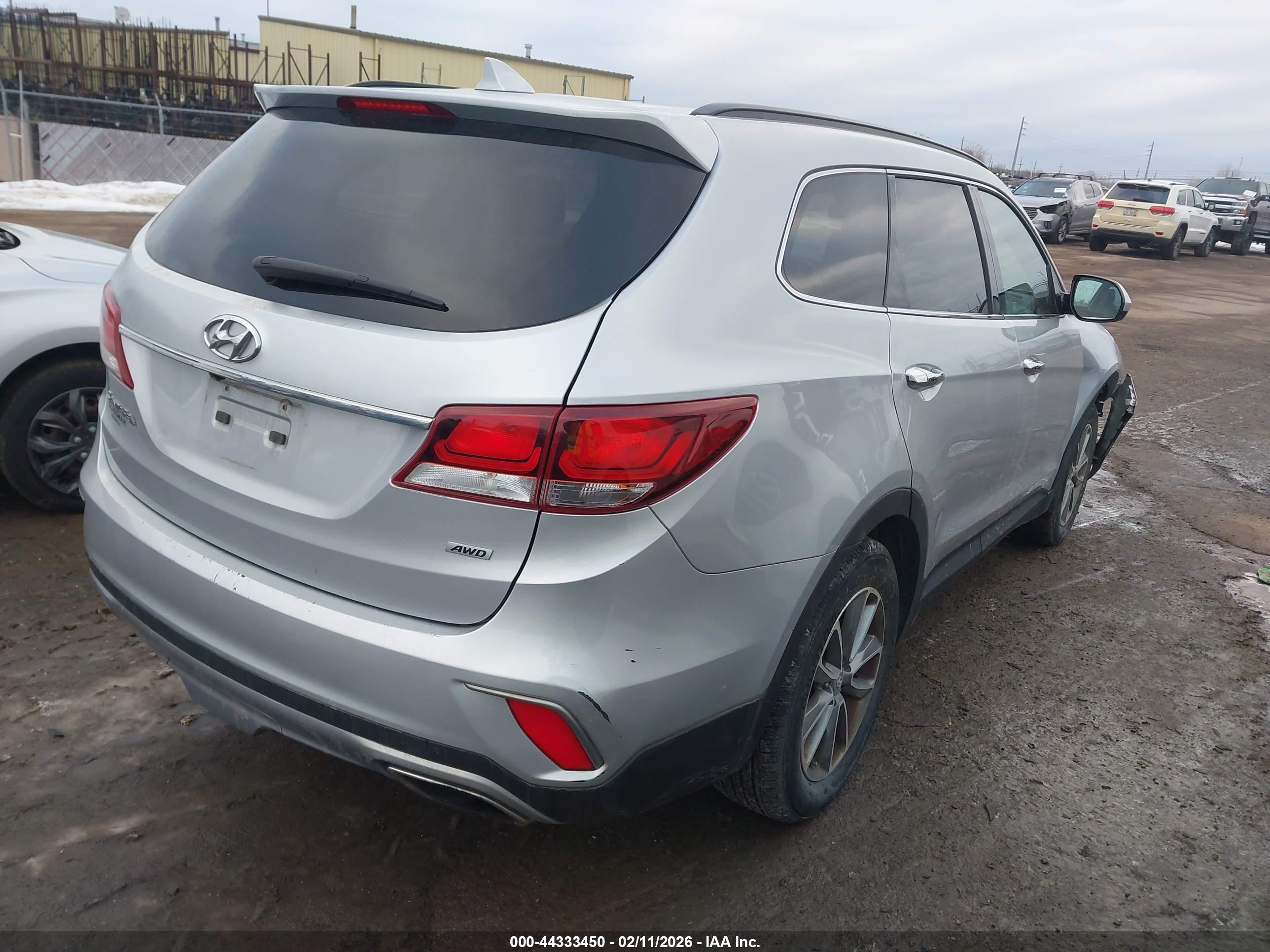 HYUNDAI SANTA image 4