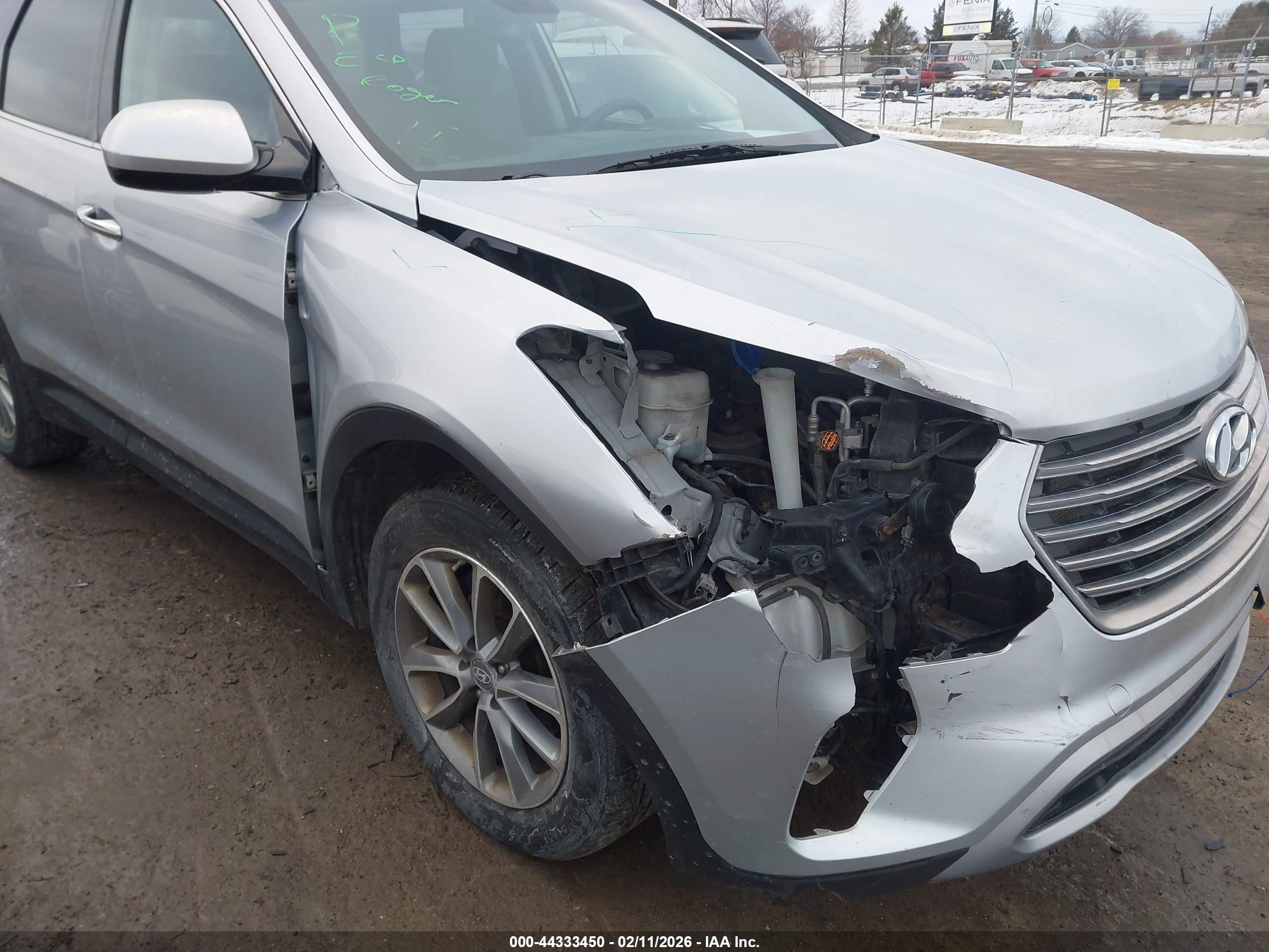HYUNDAI SANTA image 6