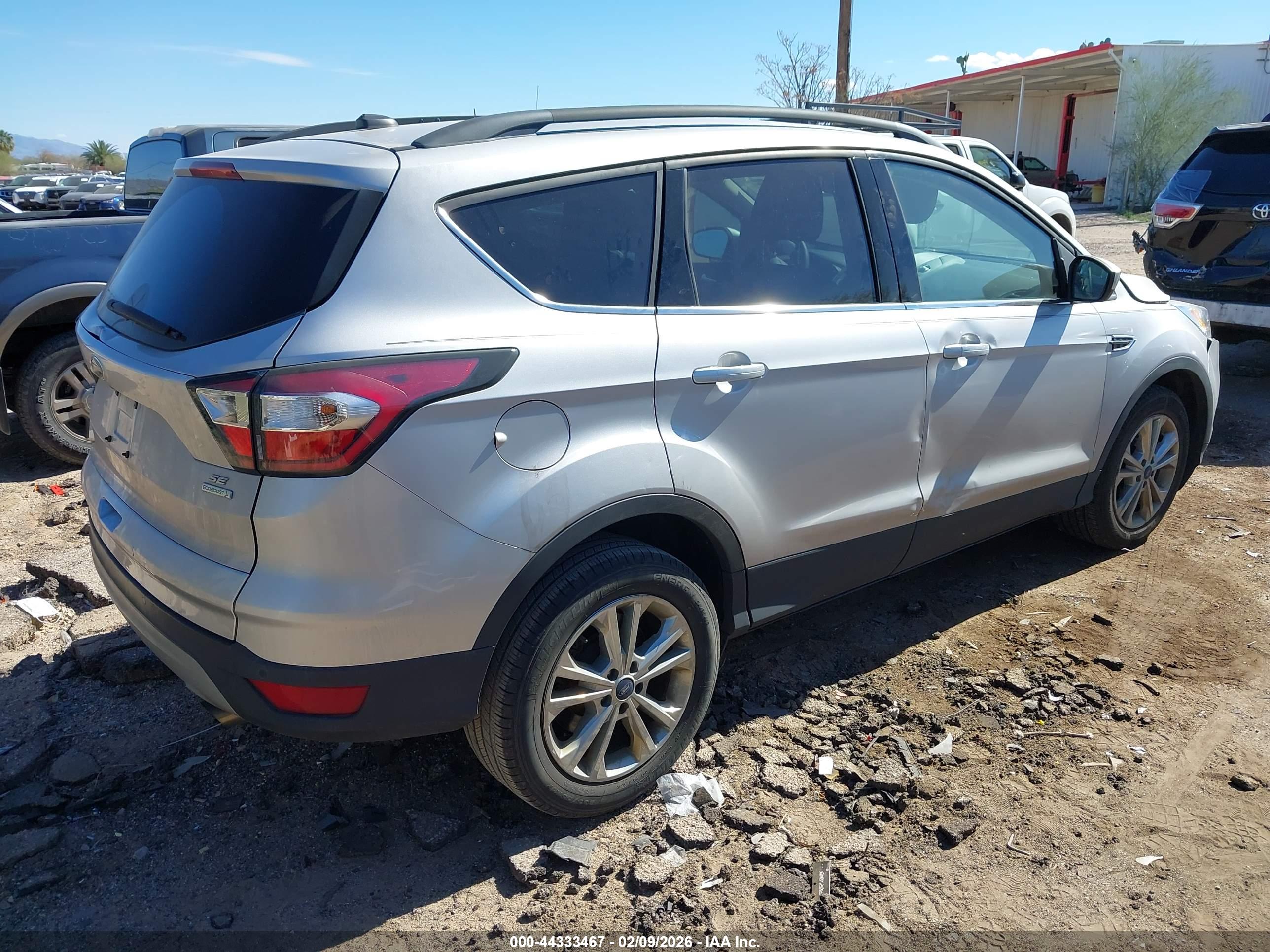FORD ESCAPE image 4