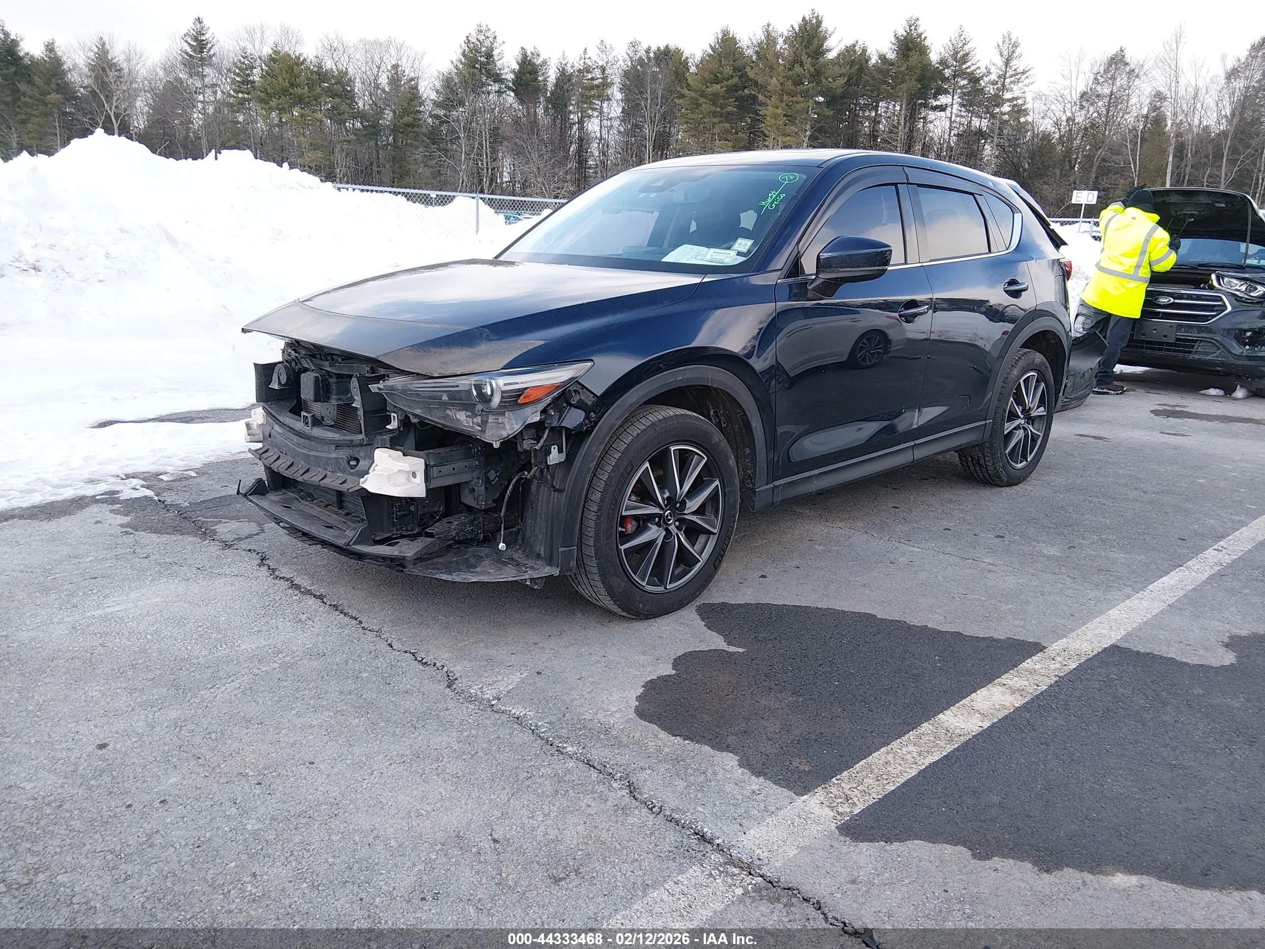 MAZDA CX-5 image 2