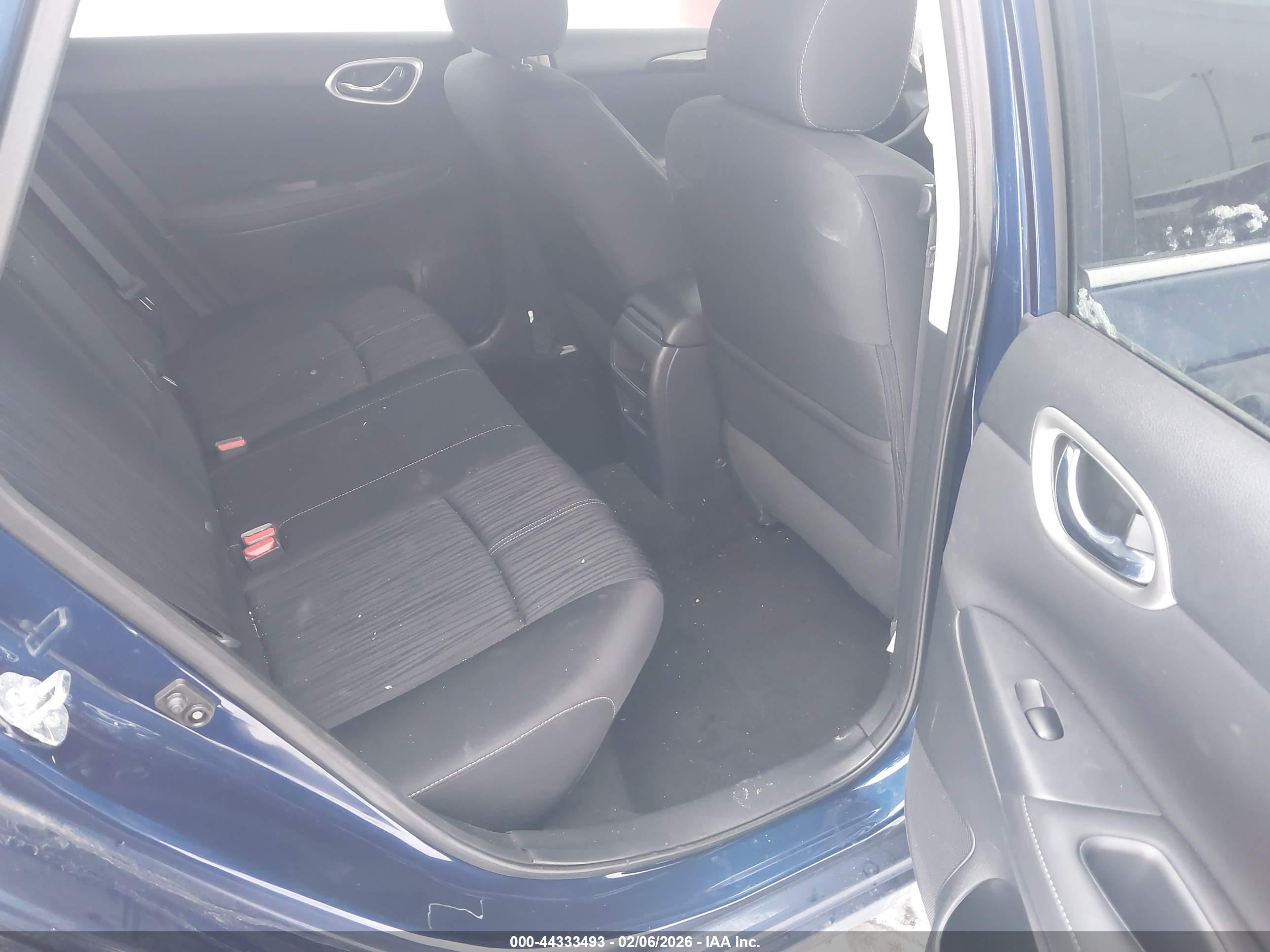 NISSAN SENTRA image 8