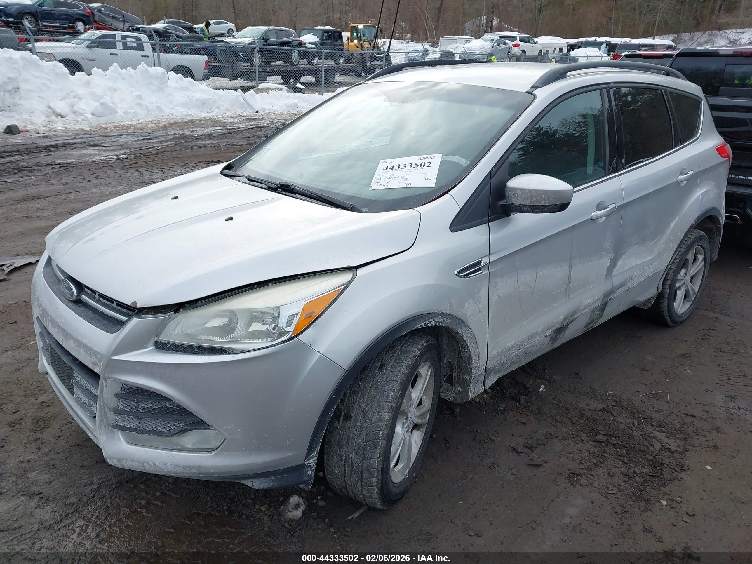 FORD ESCAPE image 2