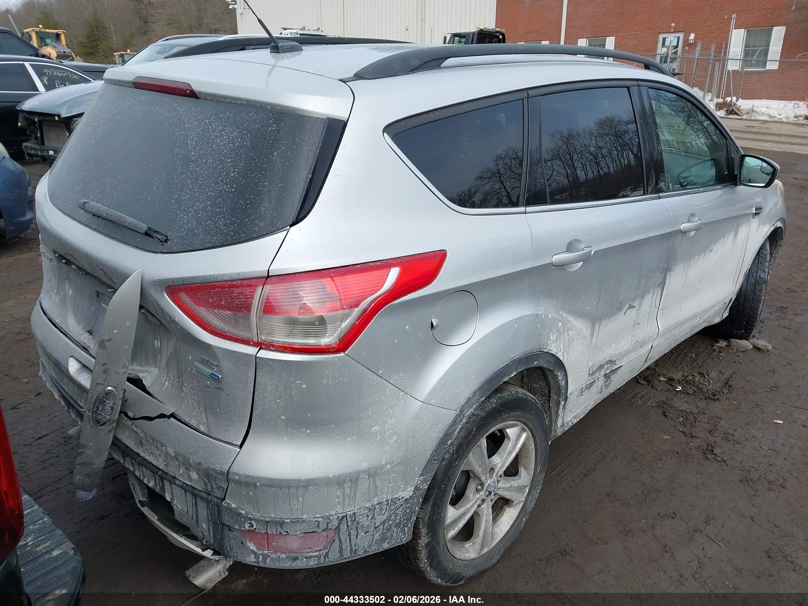 FORD ESCAPE image 4