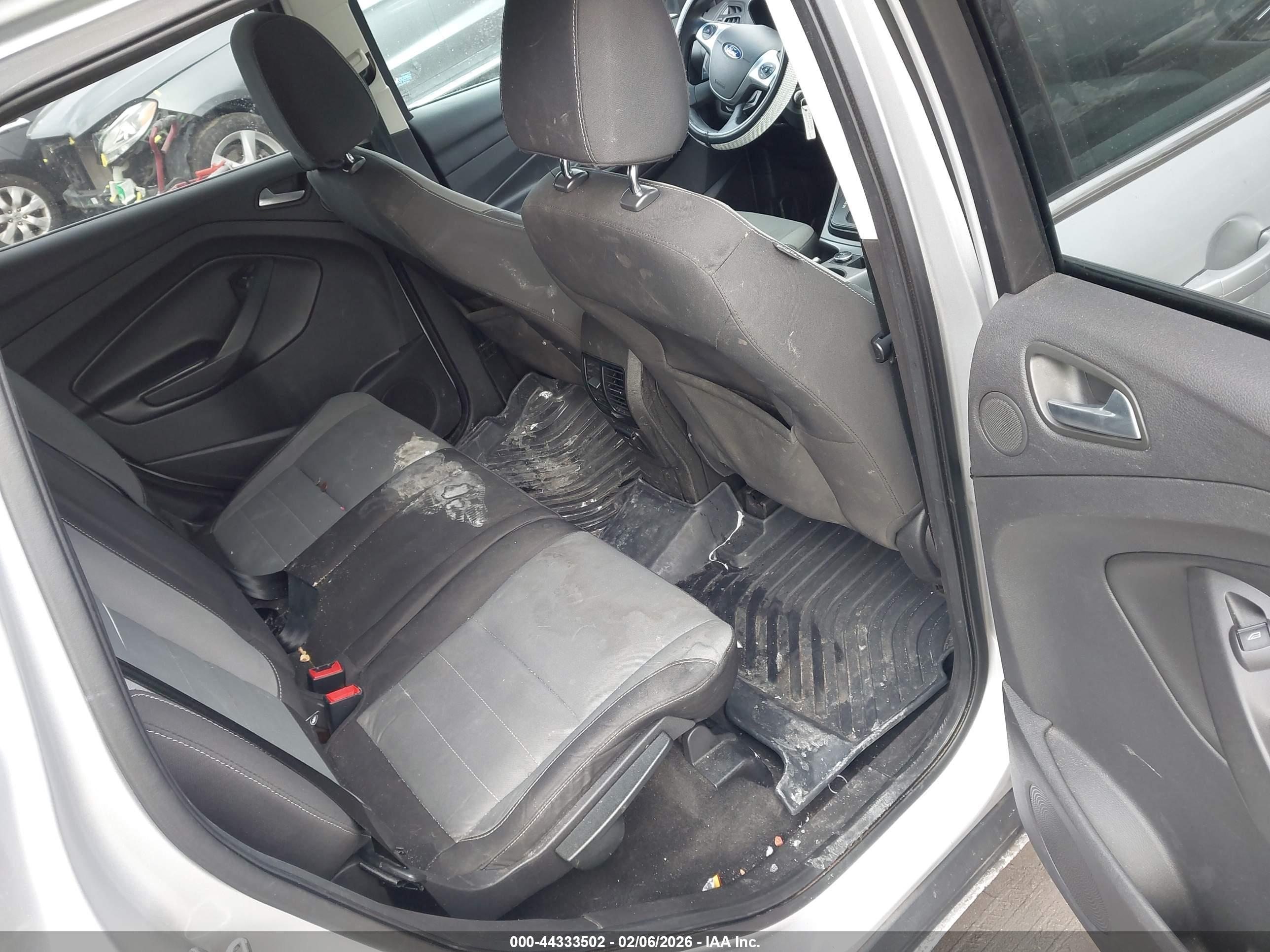 FORD ESCAPE image 8
