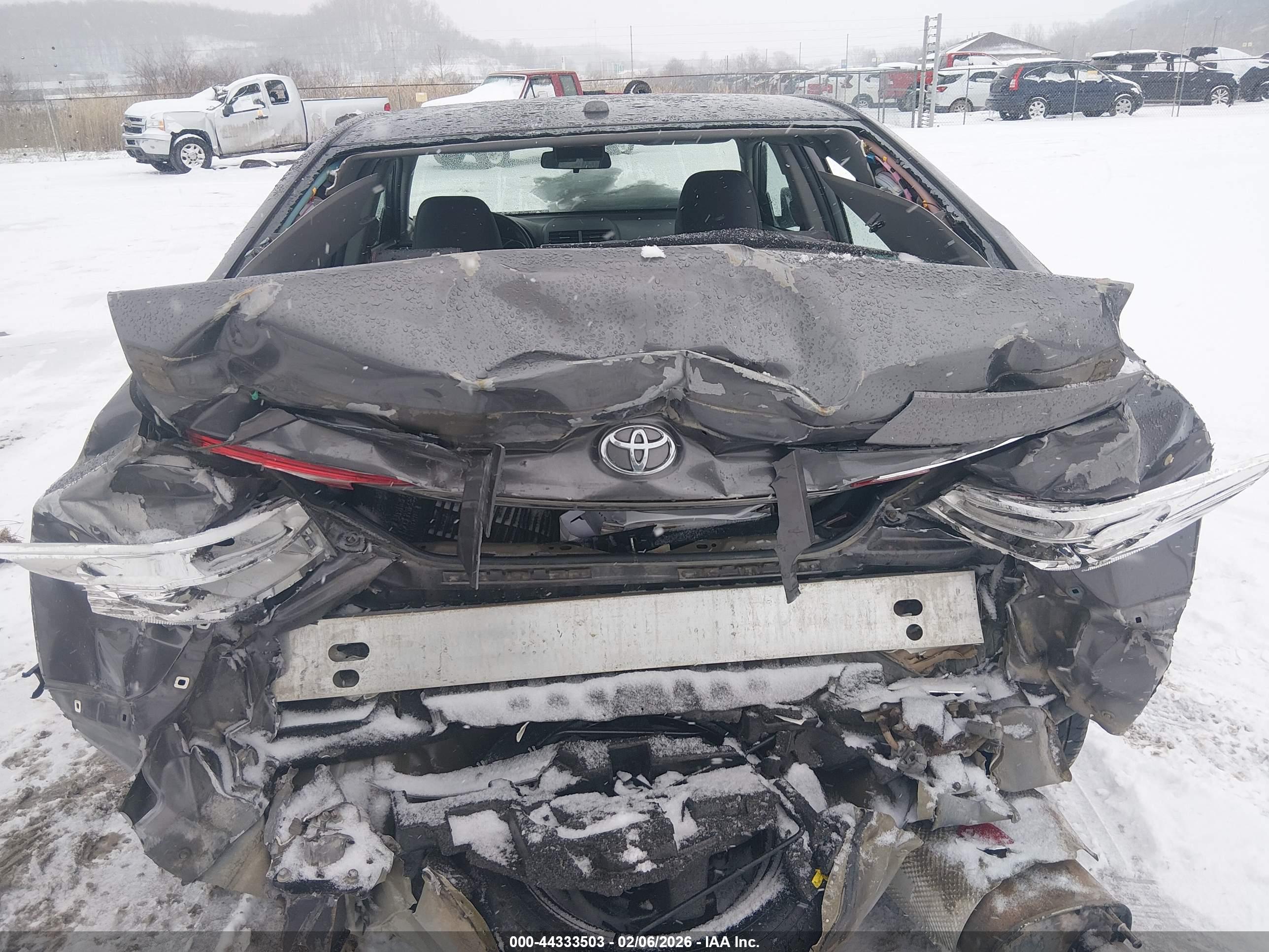 TOYOTA CAMRY image 6