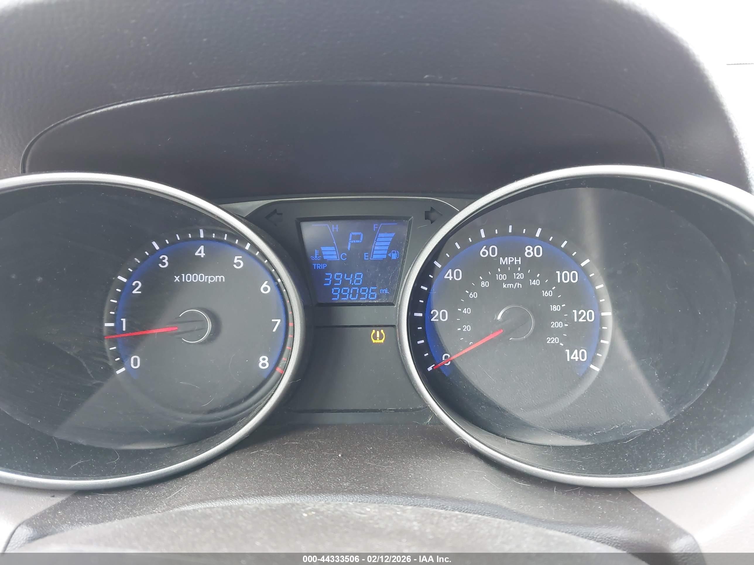 HYUNDAI TUCSON image 7