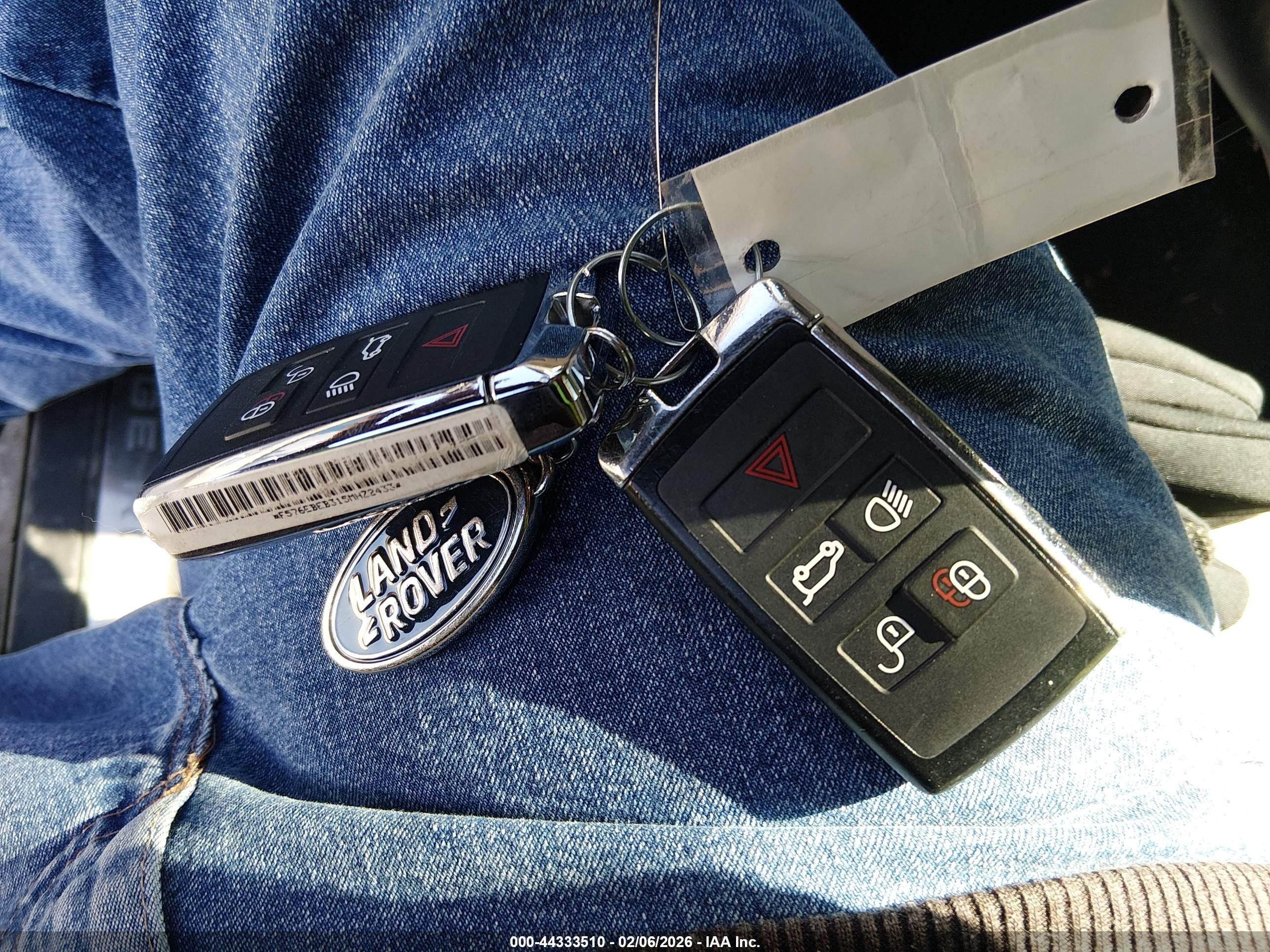 LAND ROVER image 11