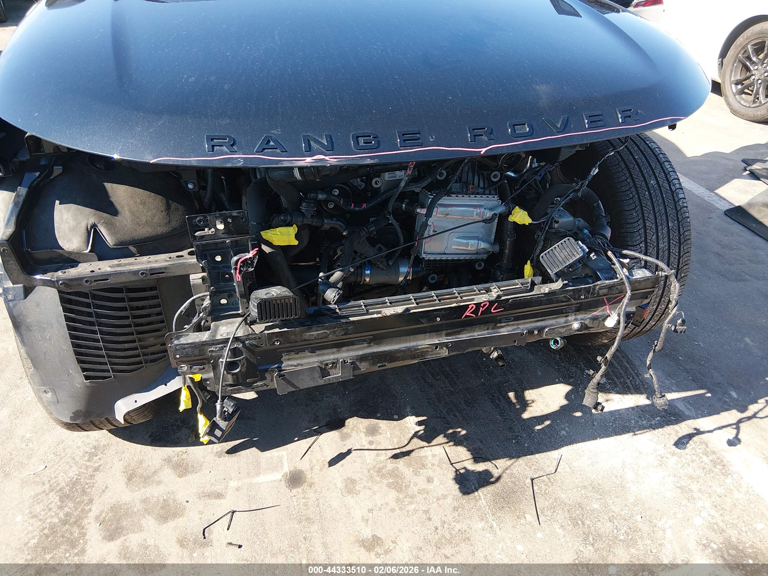 LAND ROVER image 6