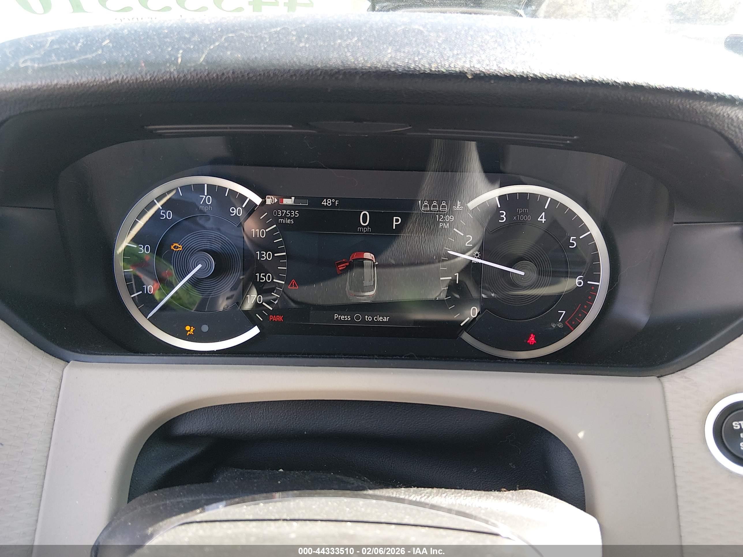 LAND ROVER image 7