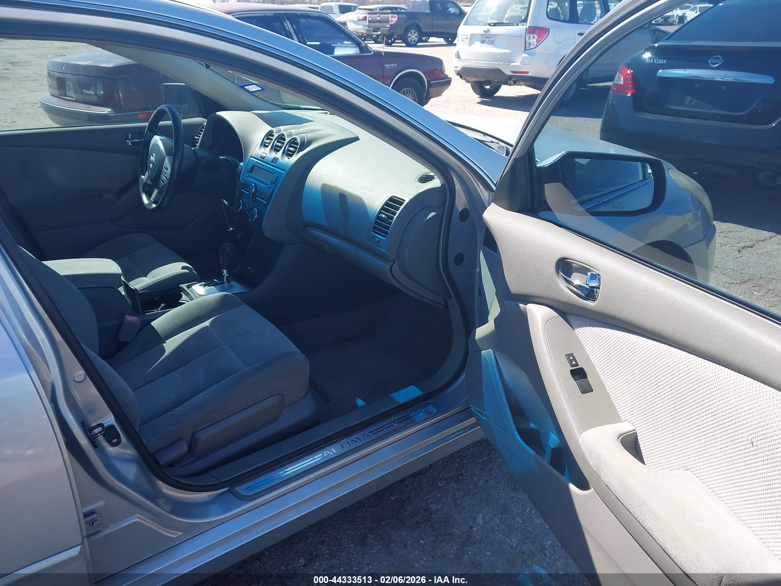 NISSAN ALTIMA image 5