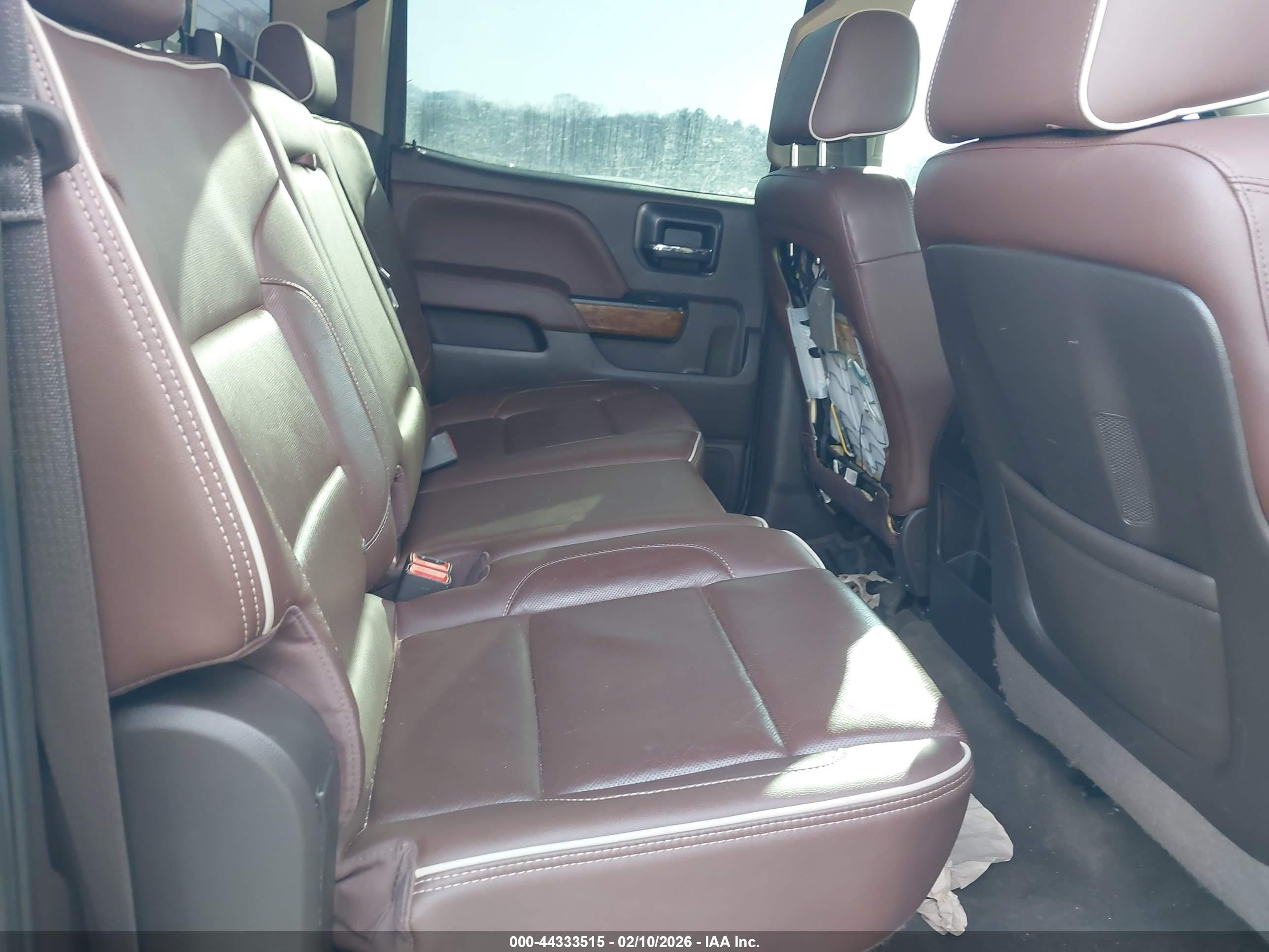 CHEVROLET SILVERADO image 8