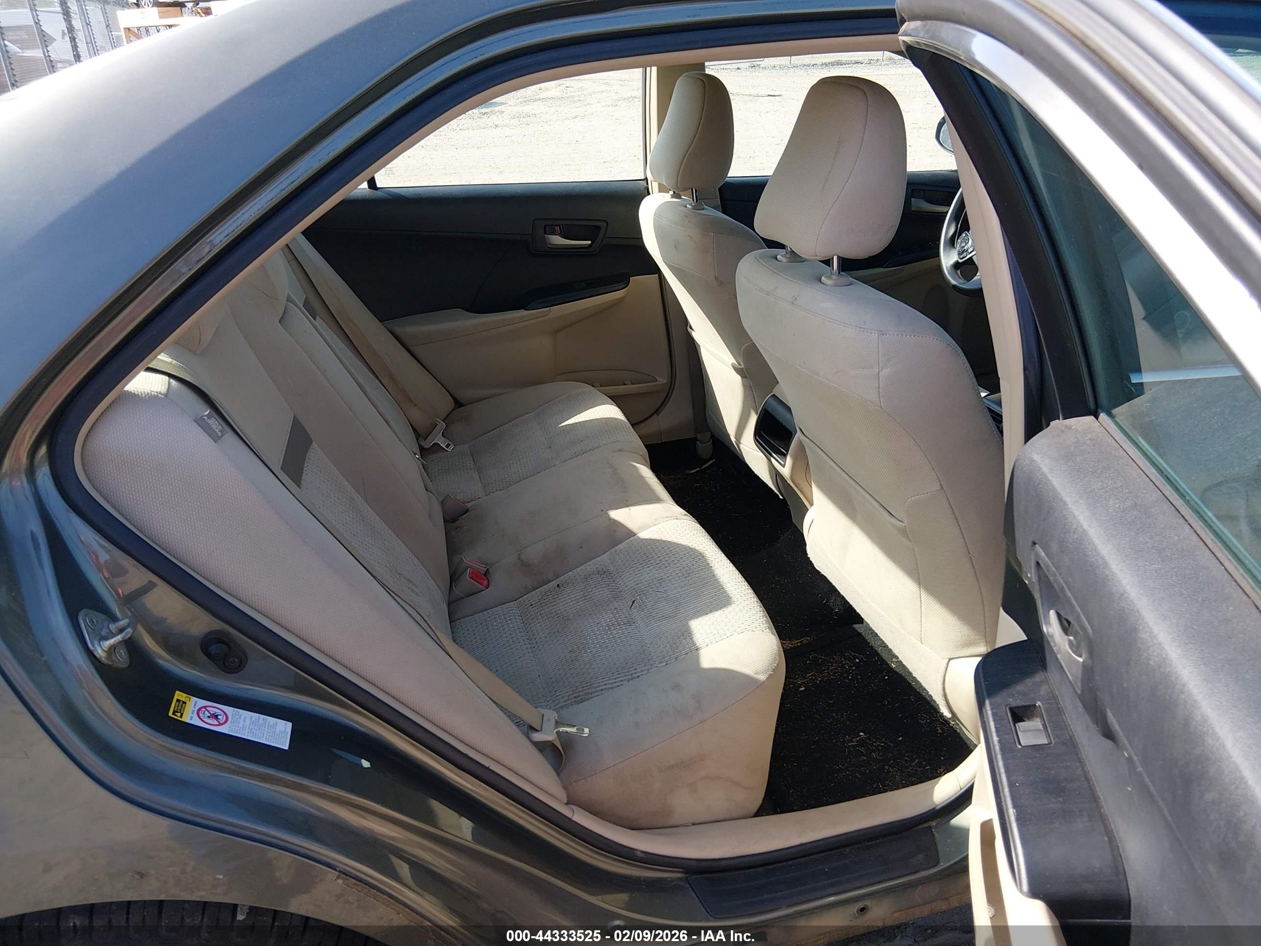 TOYOTA CAMRY image 8