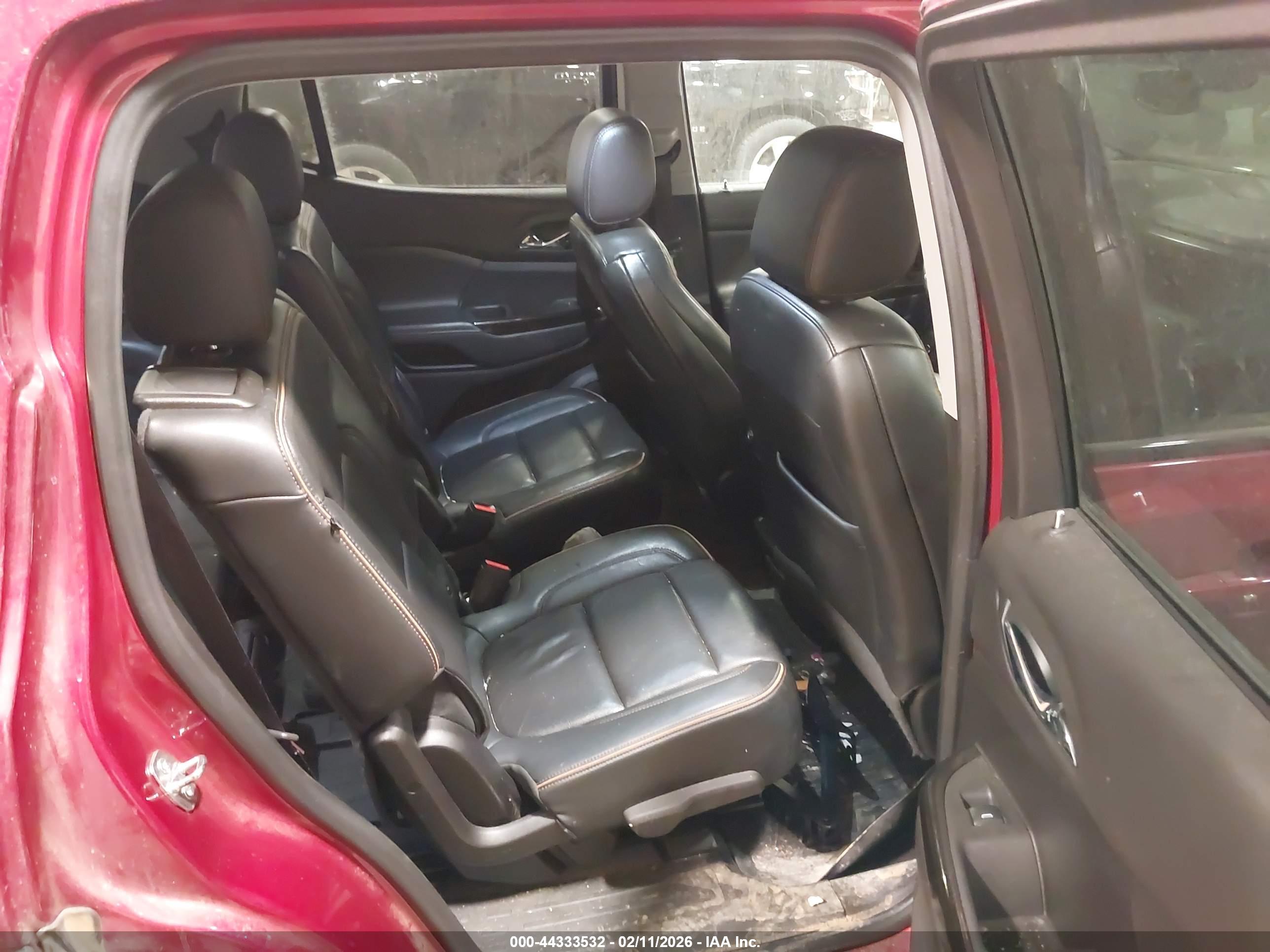 GMC ACADIA image 8