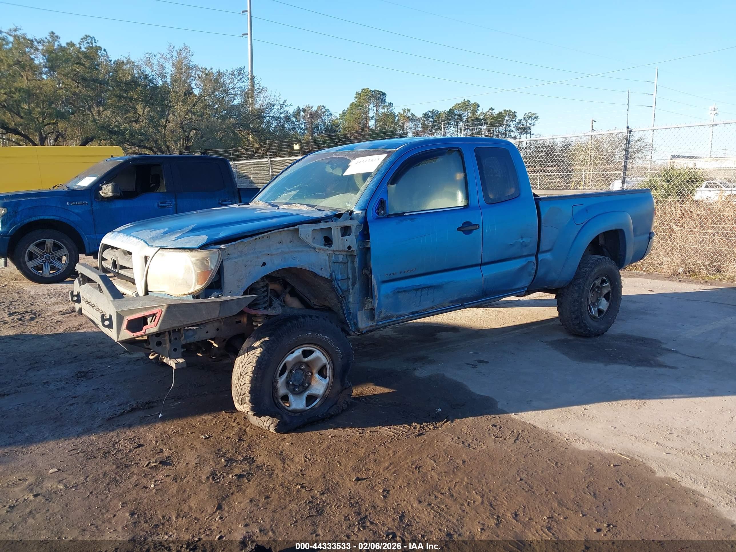 TOYOTA TACOMA image 2