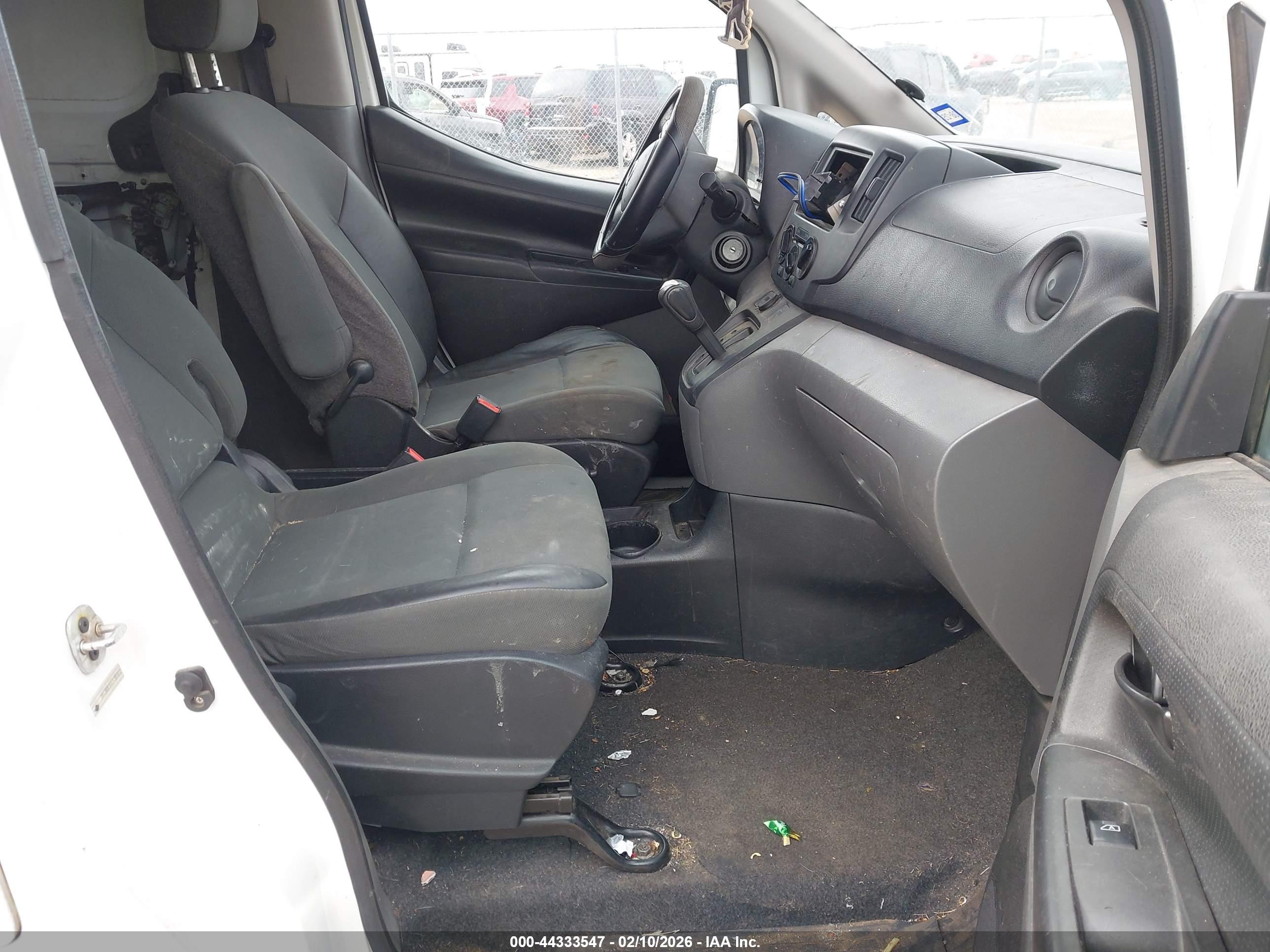 NISSAN NV200 image 5