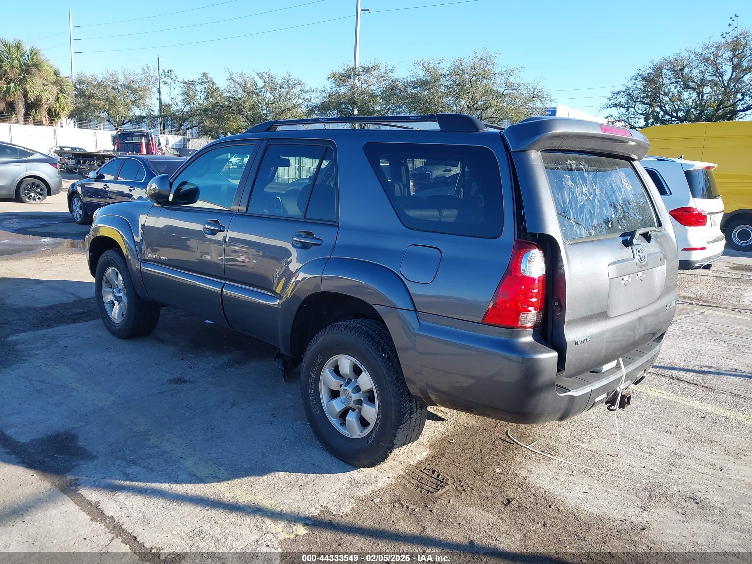 TOYOTA 4RUNNER image 3