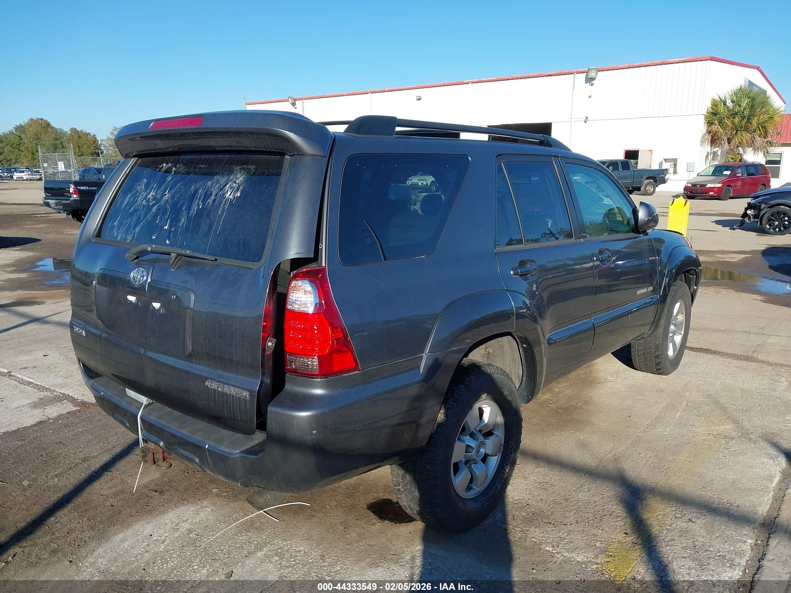 TOYOTA 4RUNNER image 4