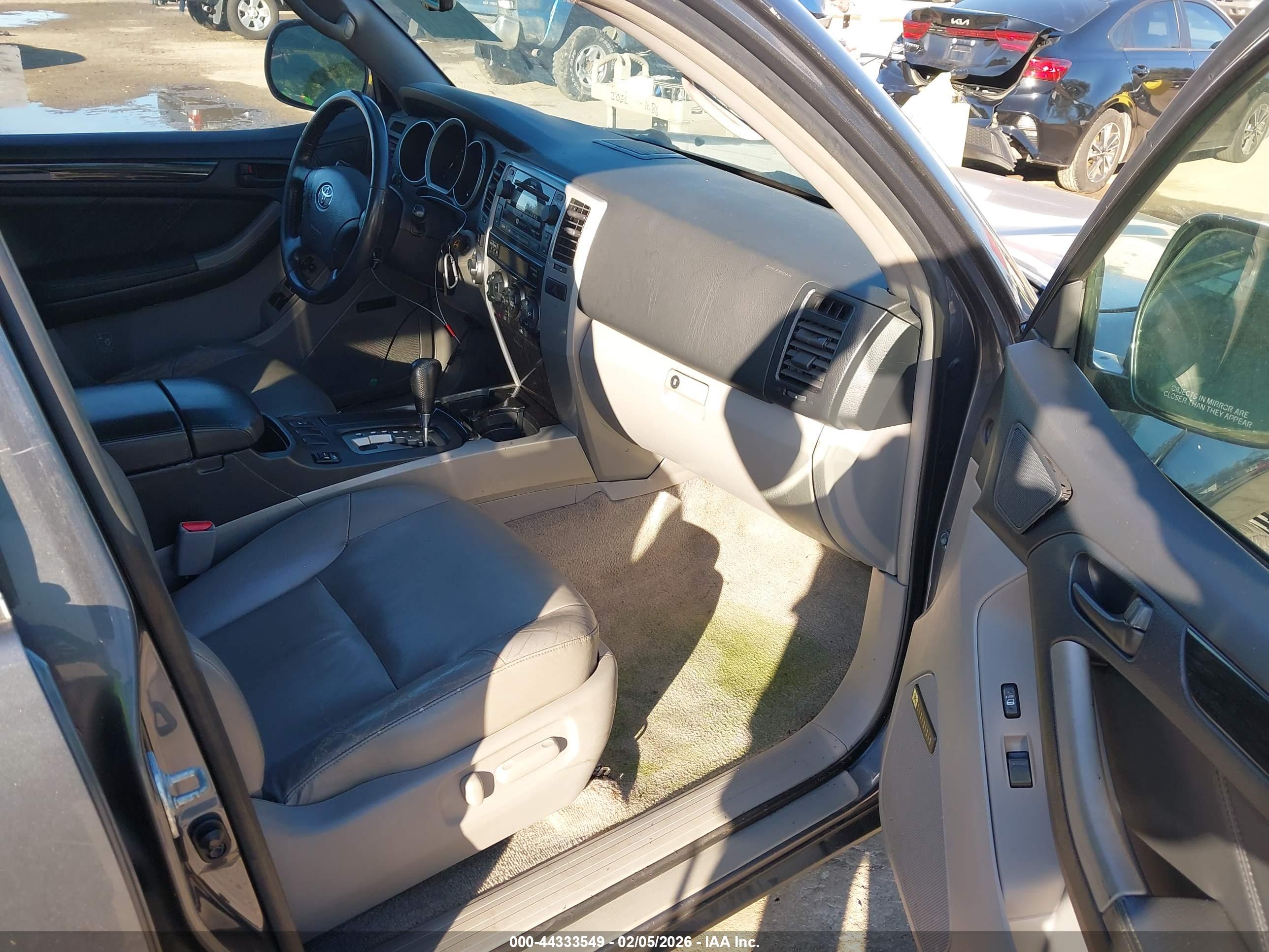 TOYOTA 4RUNNER image 5