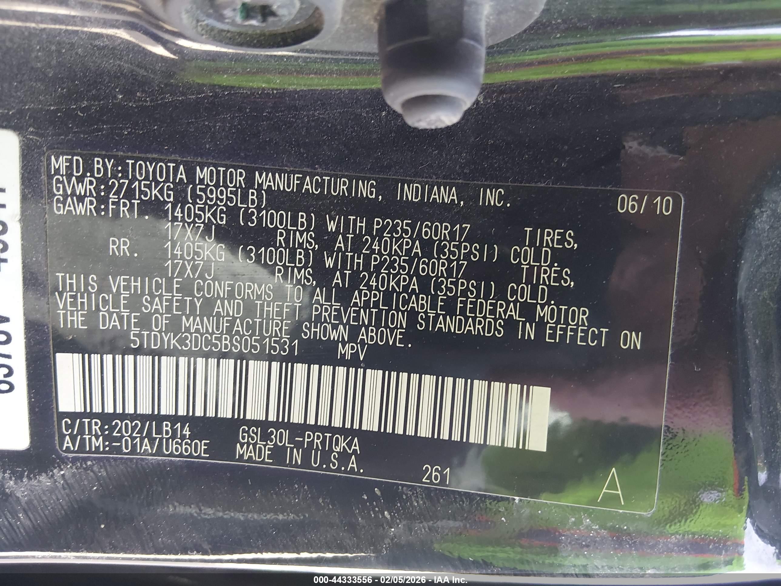 TOYOTA SIENNA image 9