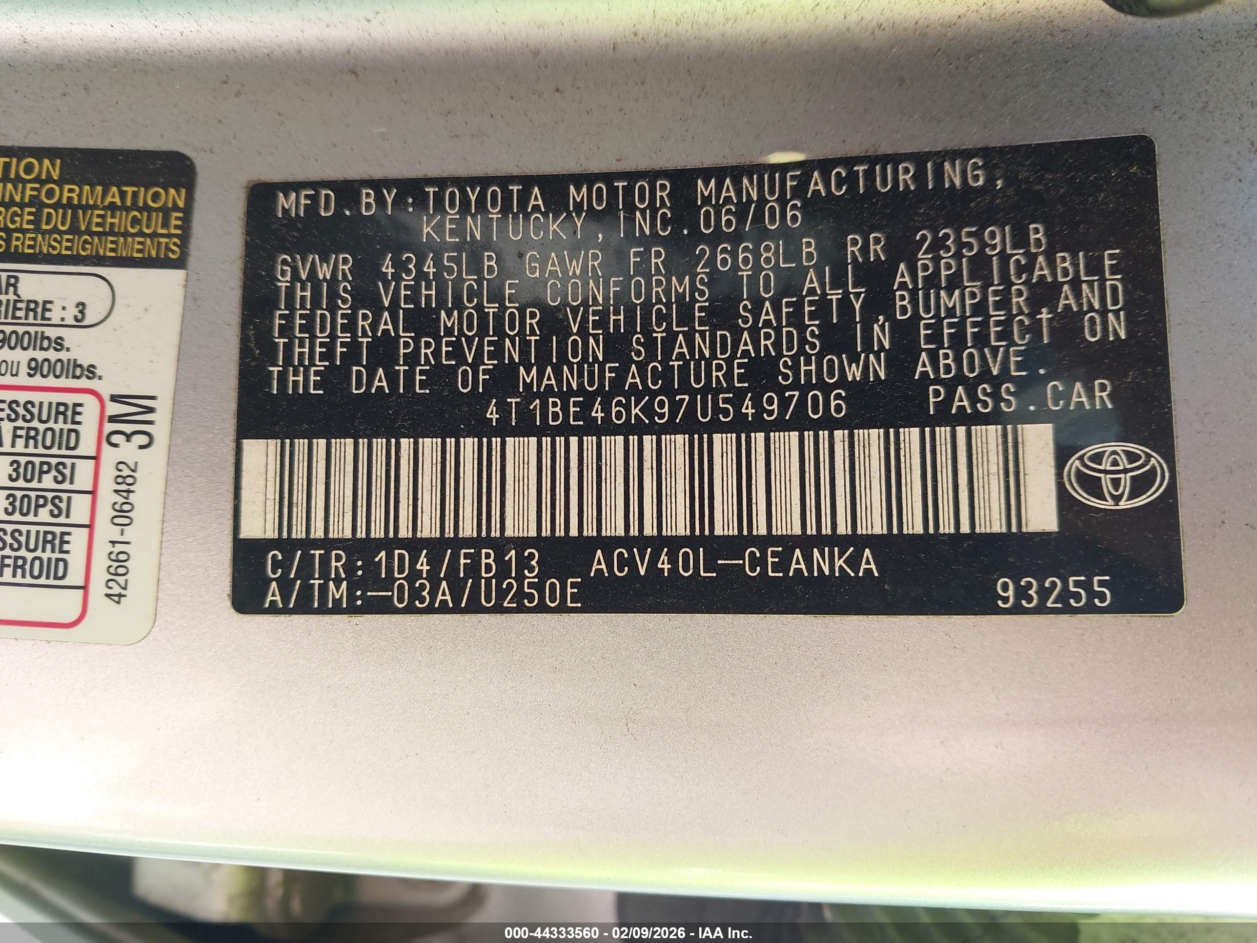 TOYOTA CAMRY image 9
