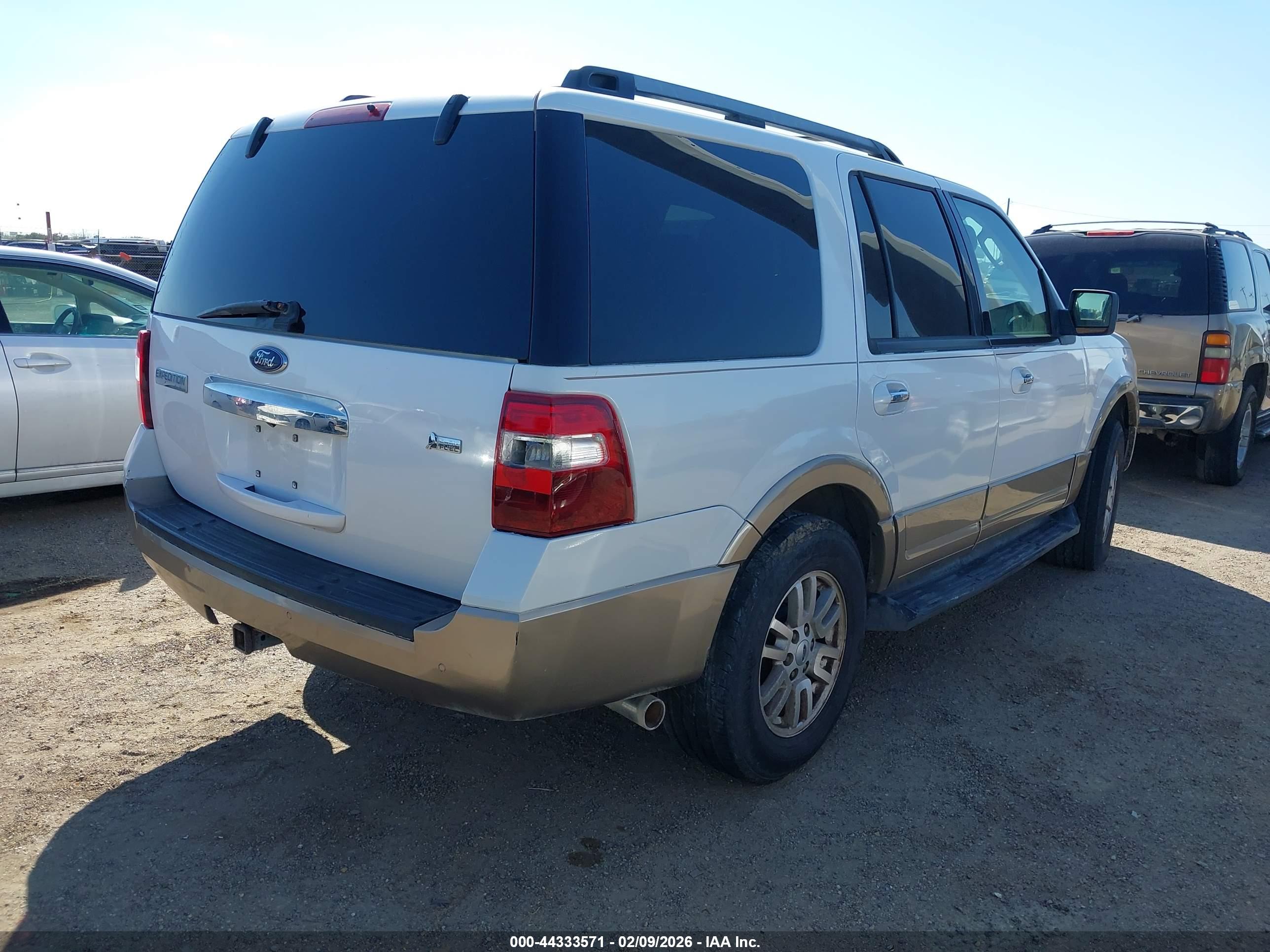 FORD EXPEDITION image 4