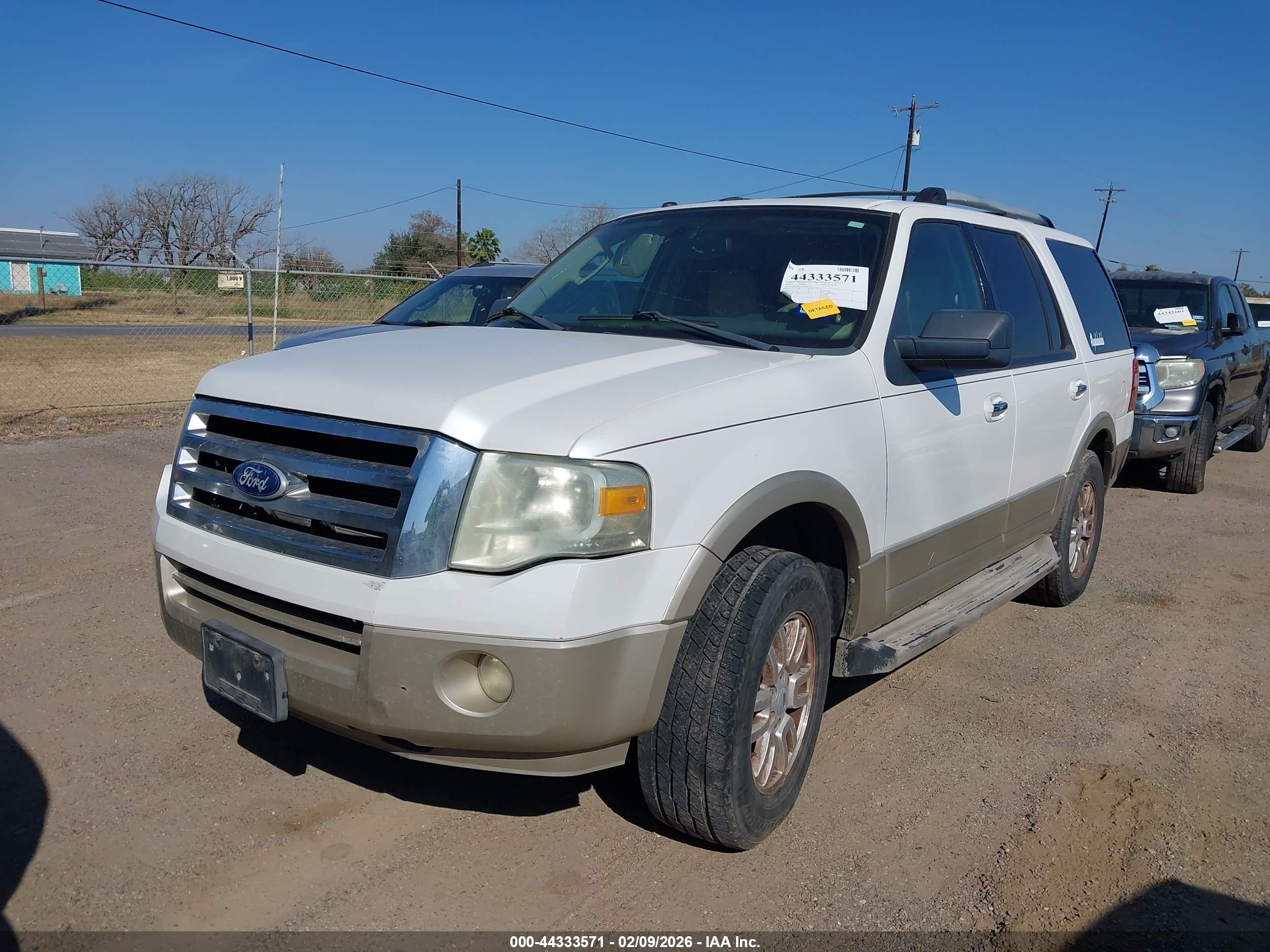 FORD EXPEDITION image 6