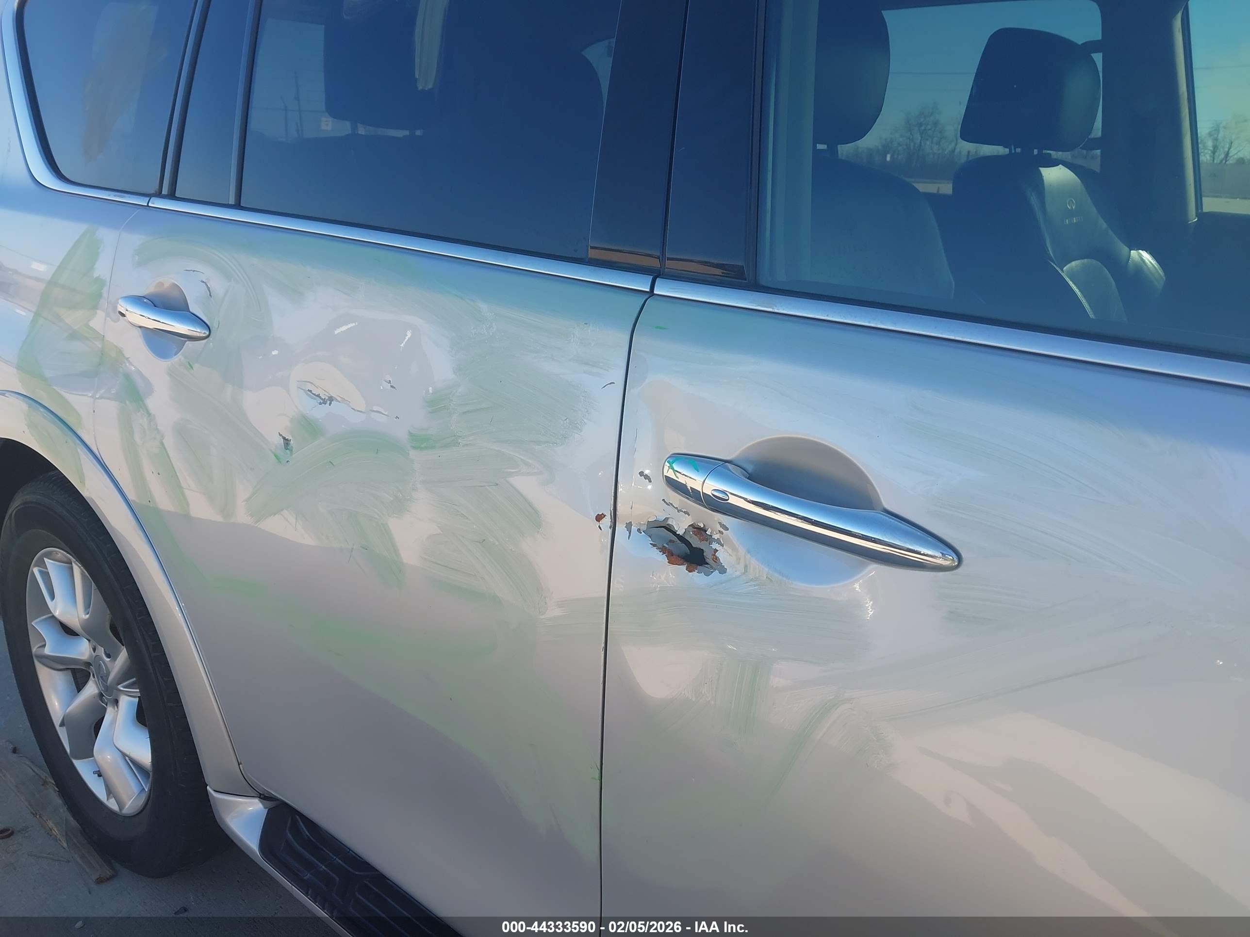 INFINITI QX80 image 6