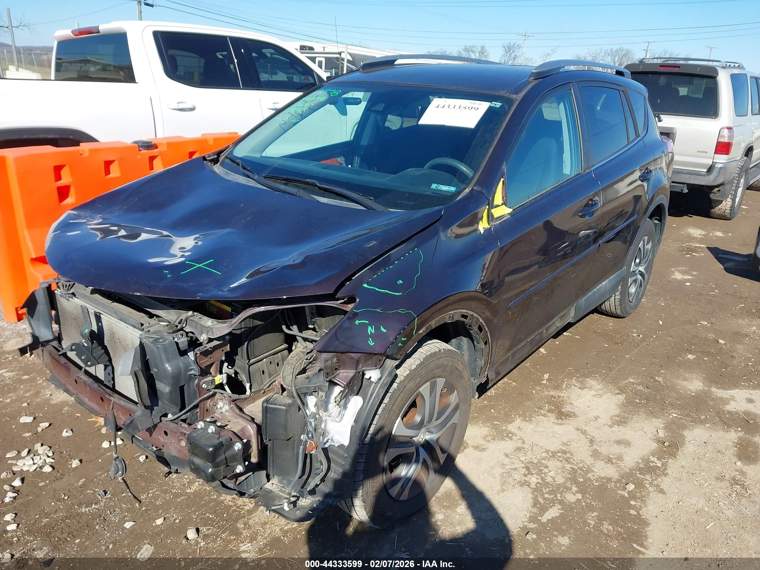 TOYOTA RAV4 image 6